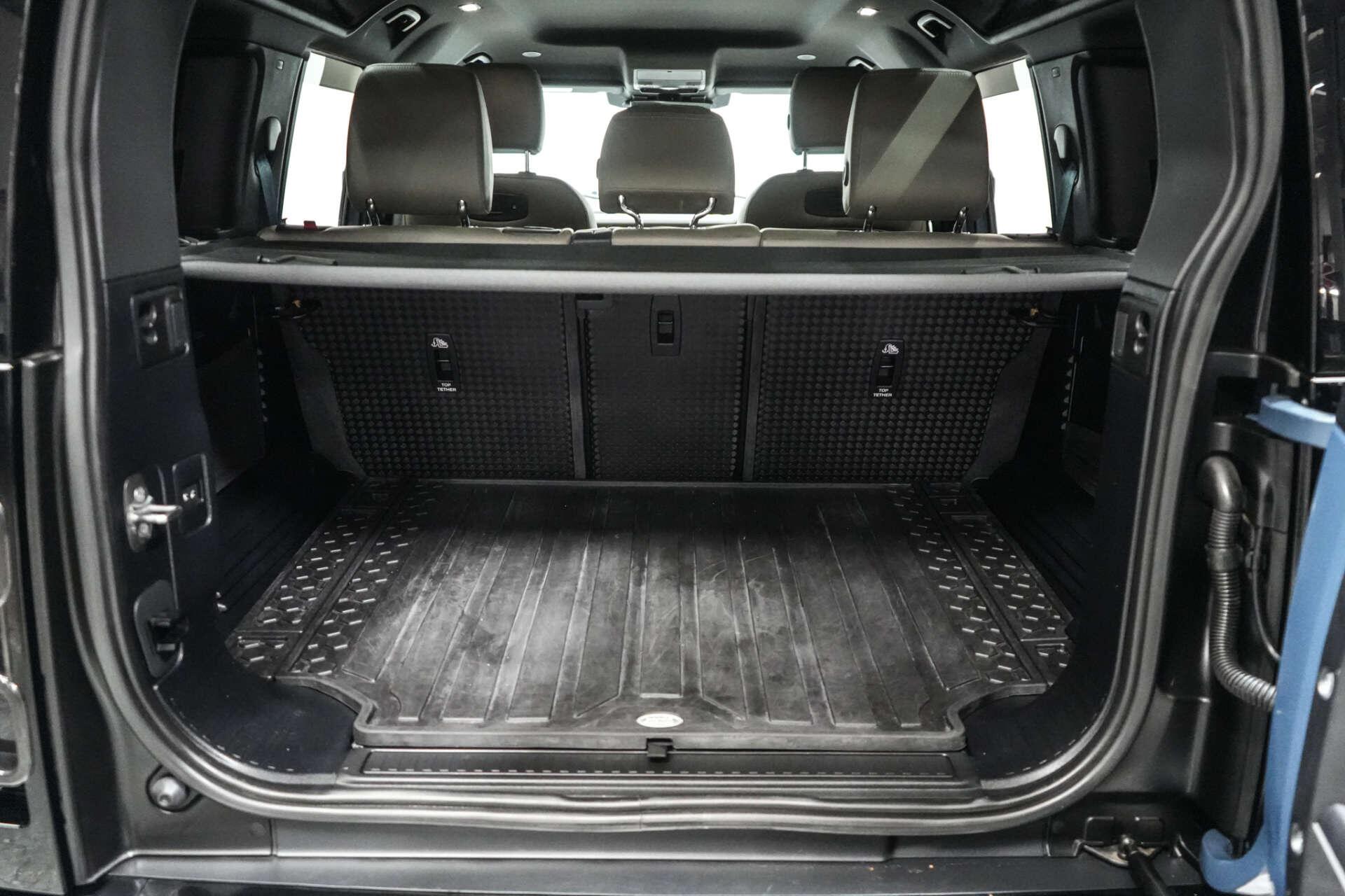 Land Rover Defender view 13