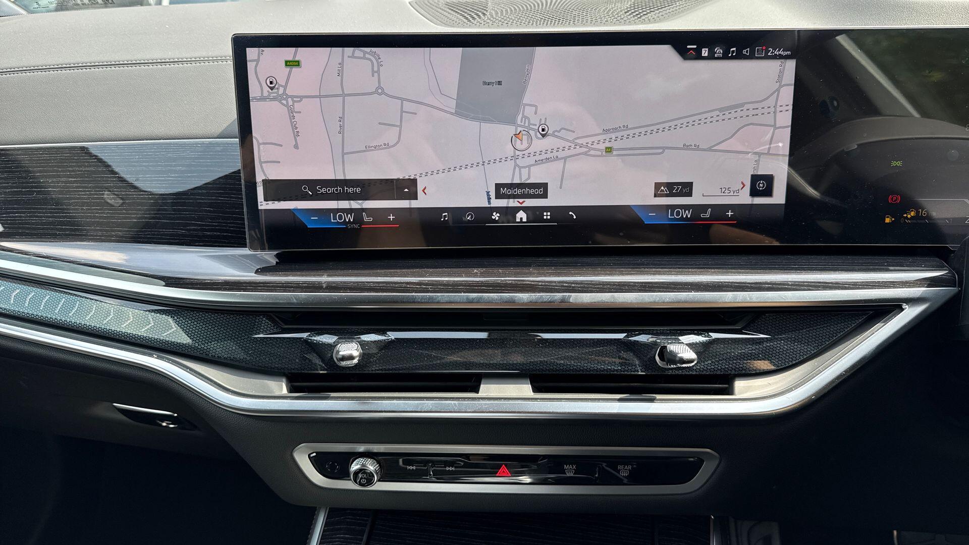 BMW X5 view 8