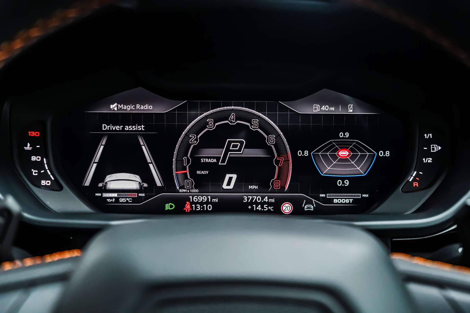 Lamborghini Urus view 24