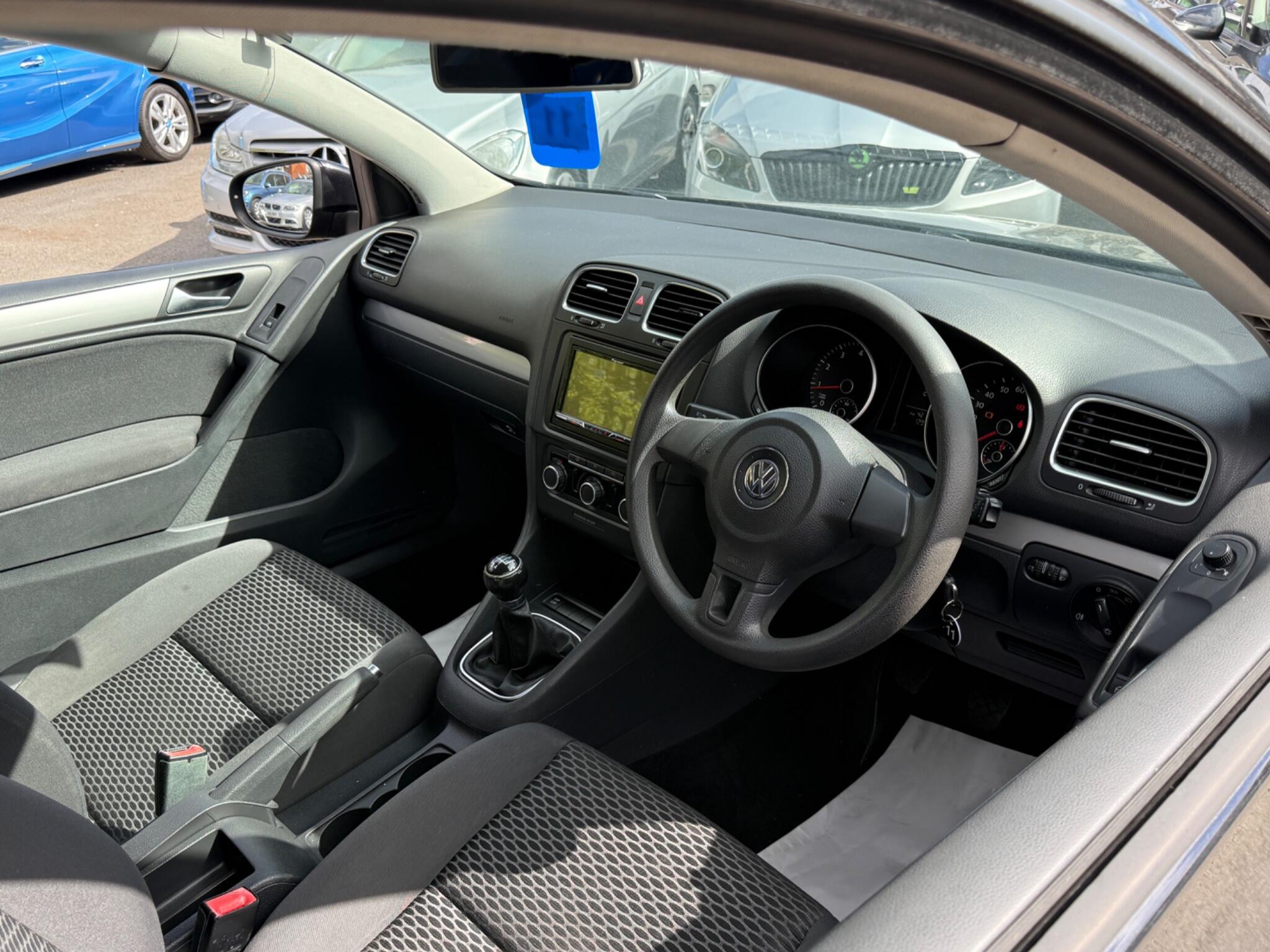 Volkswagen Golf - Image 2
