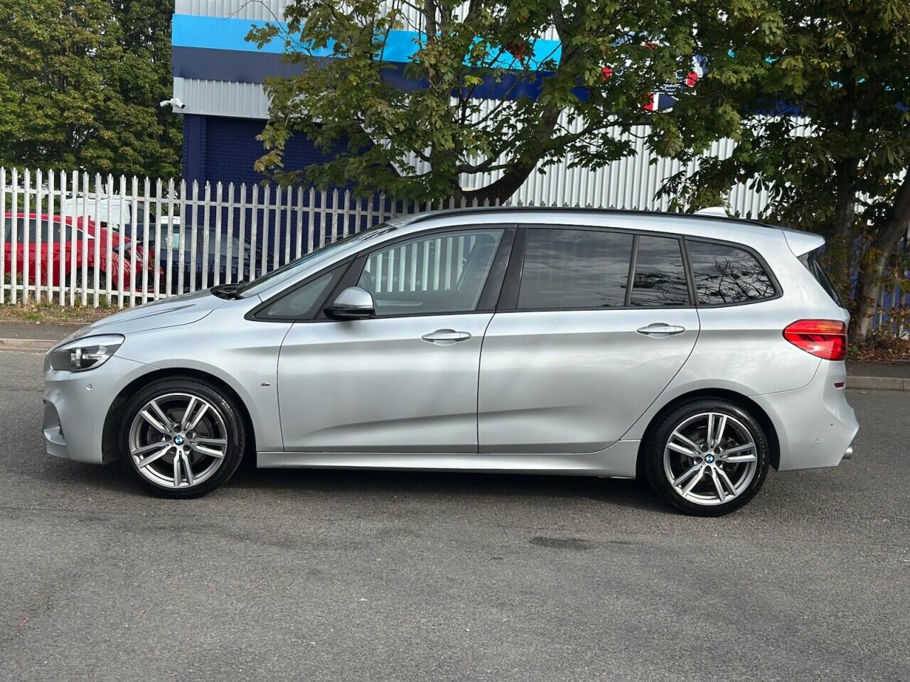 BMW 2 Series view 6