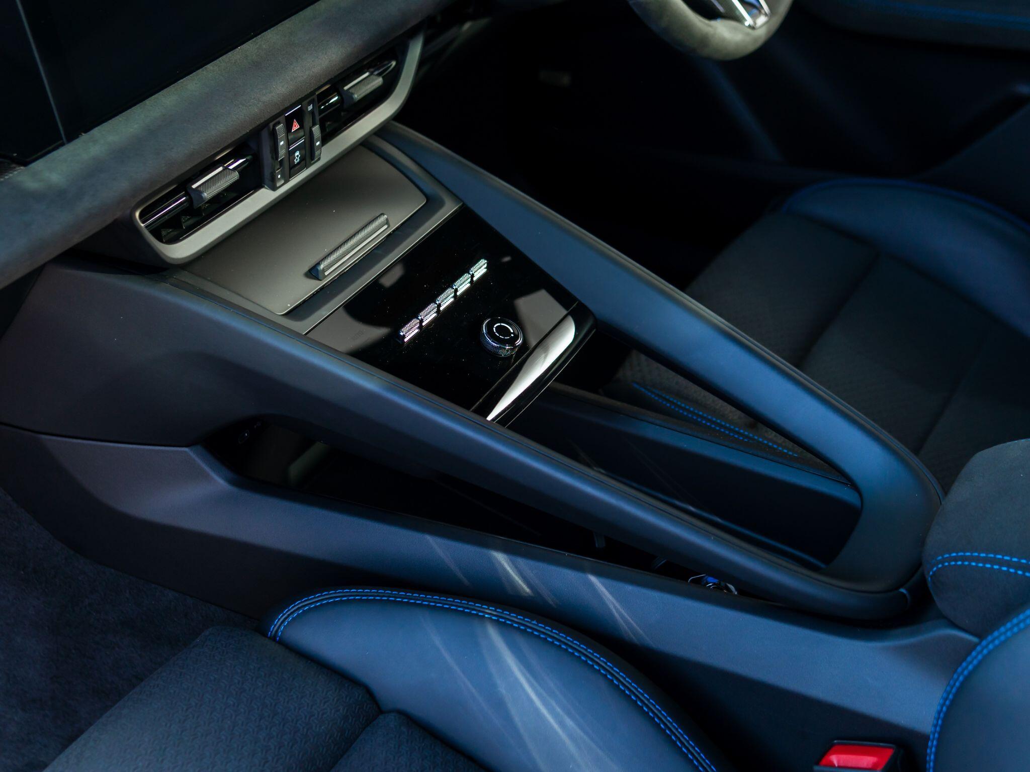 Porsche Macan view 52