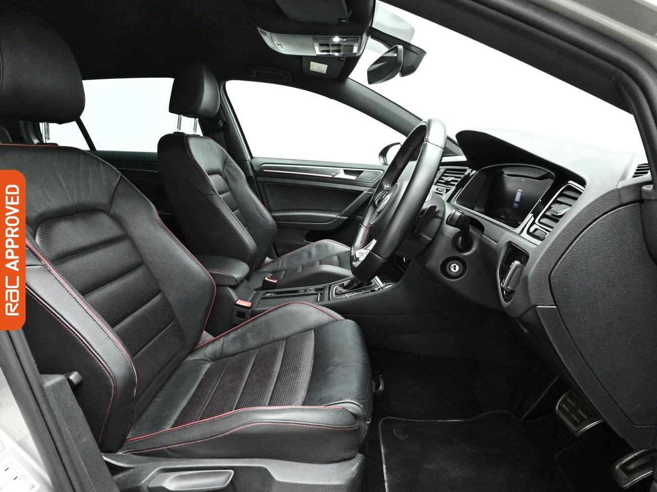Volkswagen Golf view 12