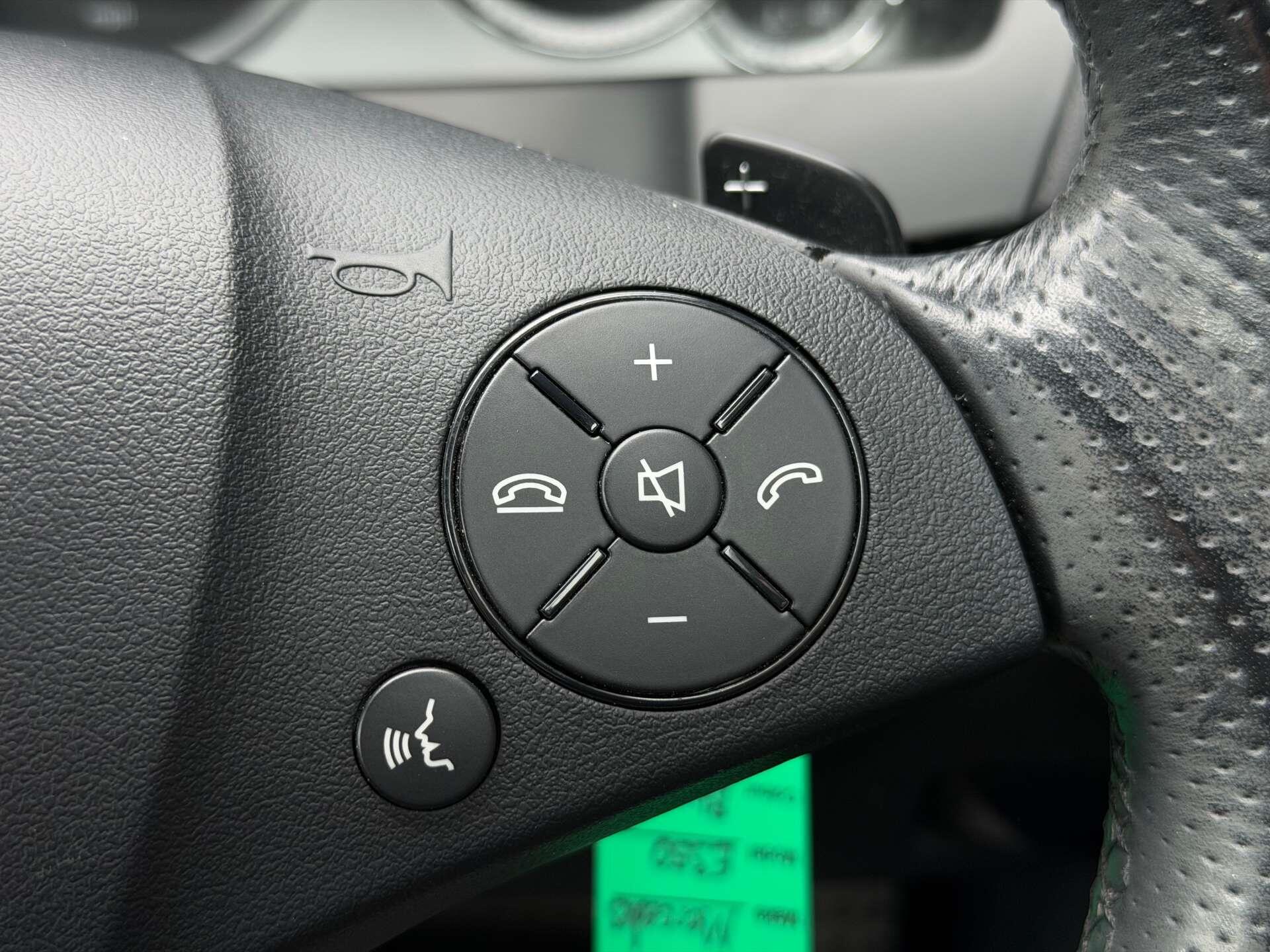Mercedes-Benz E Class view 23
