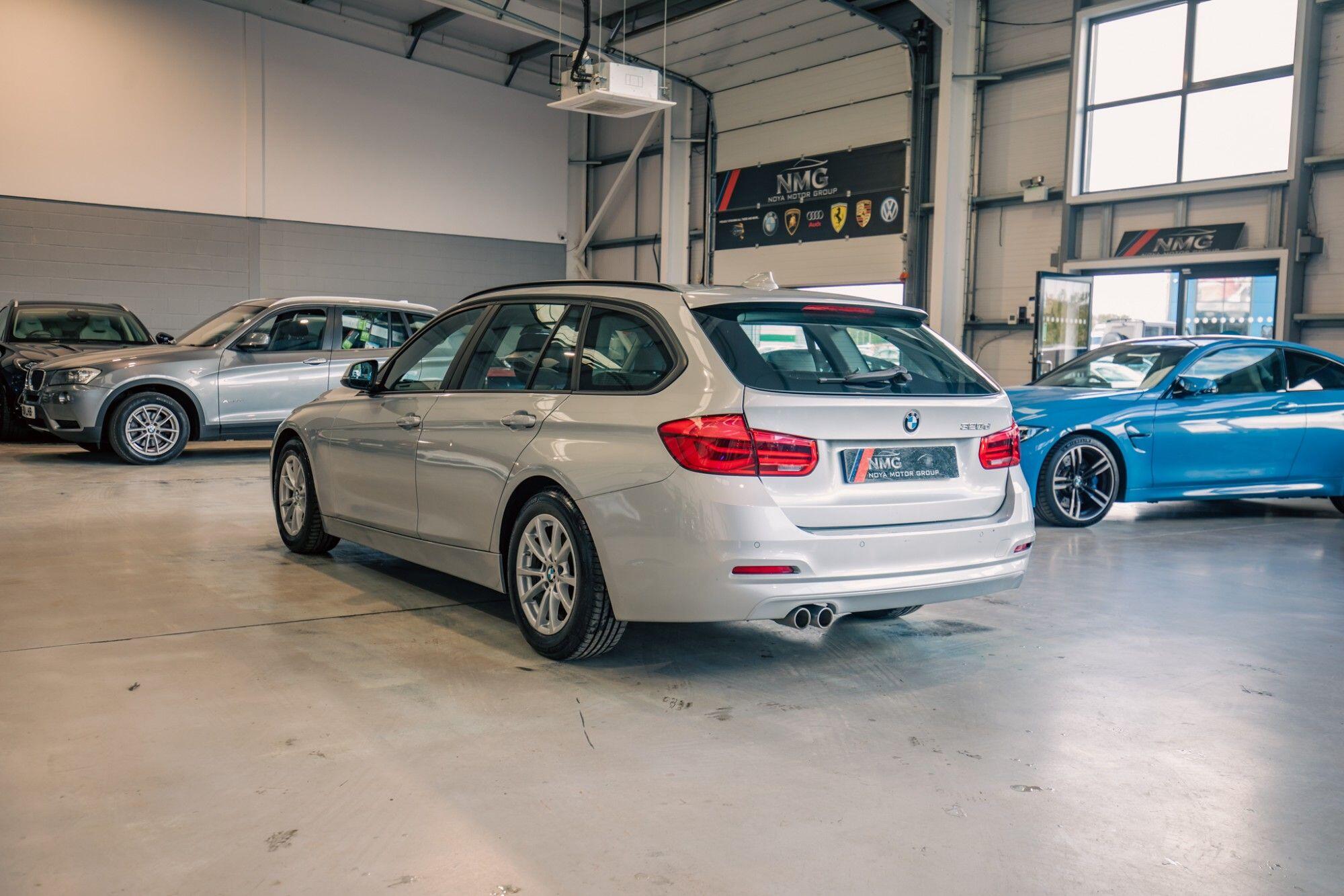 BMW 3 Series view 25