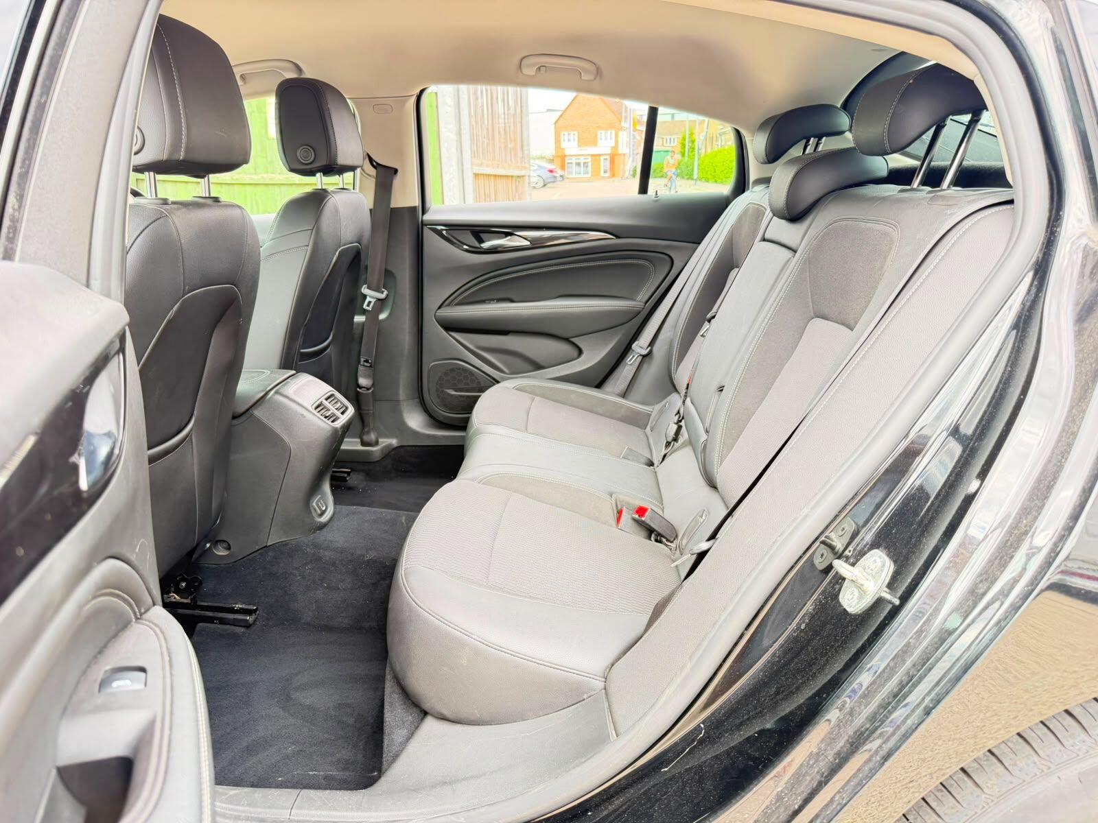 Vauxhall Insignia view 15