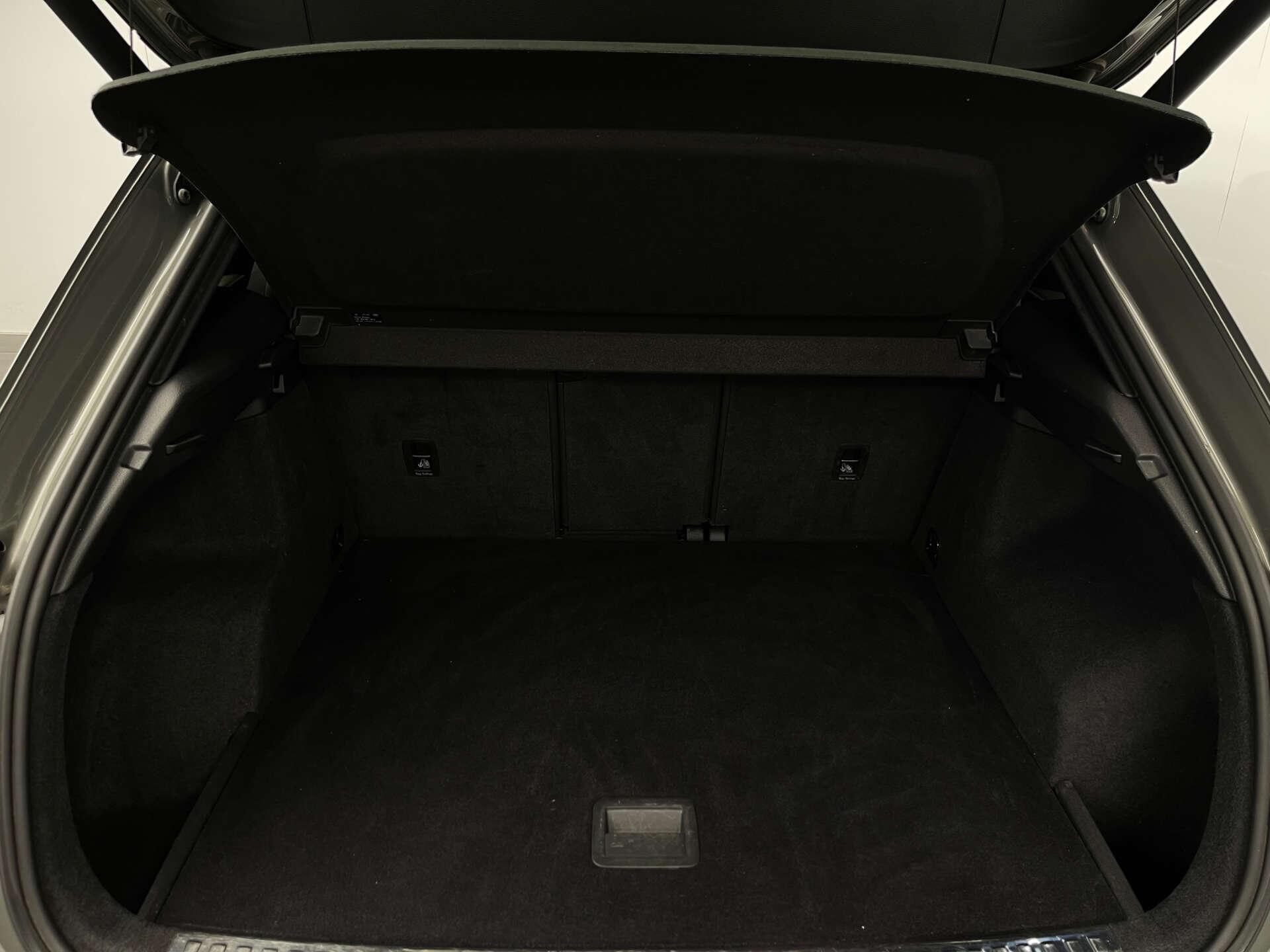 Audi Q3 view 39