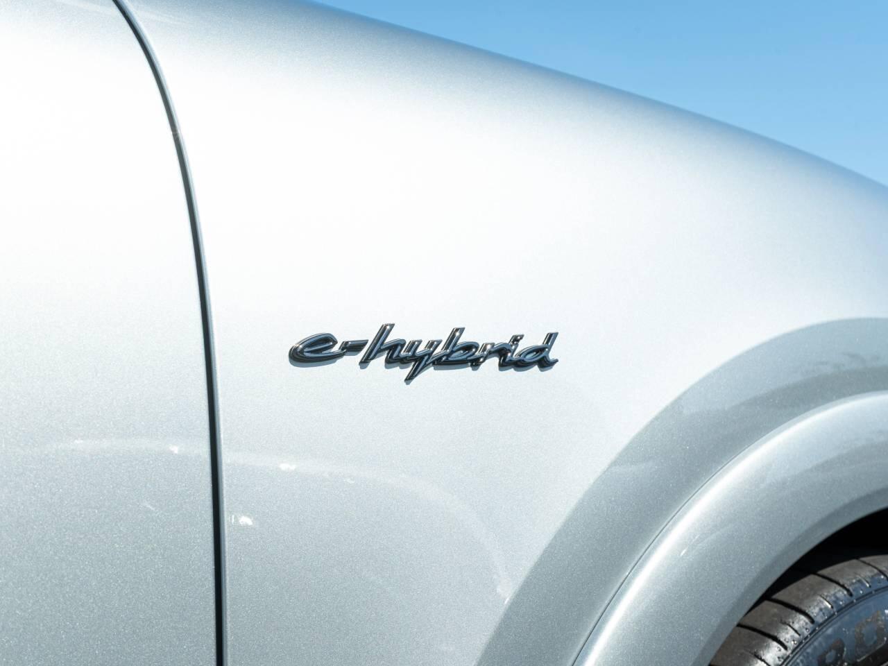 Porsche Cayenne view 14