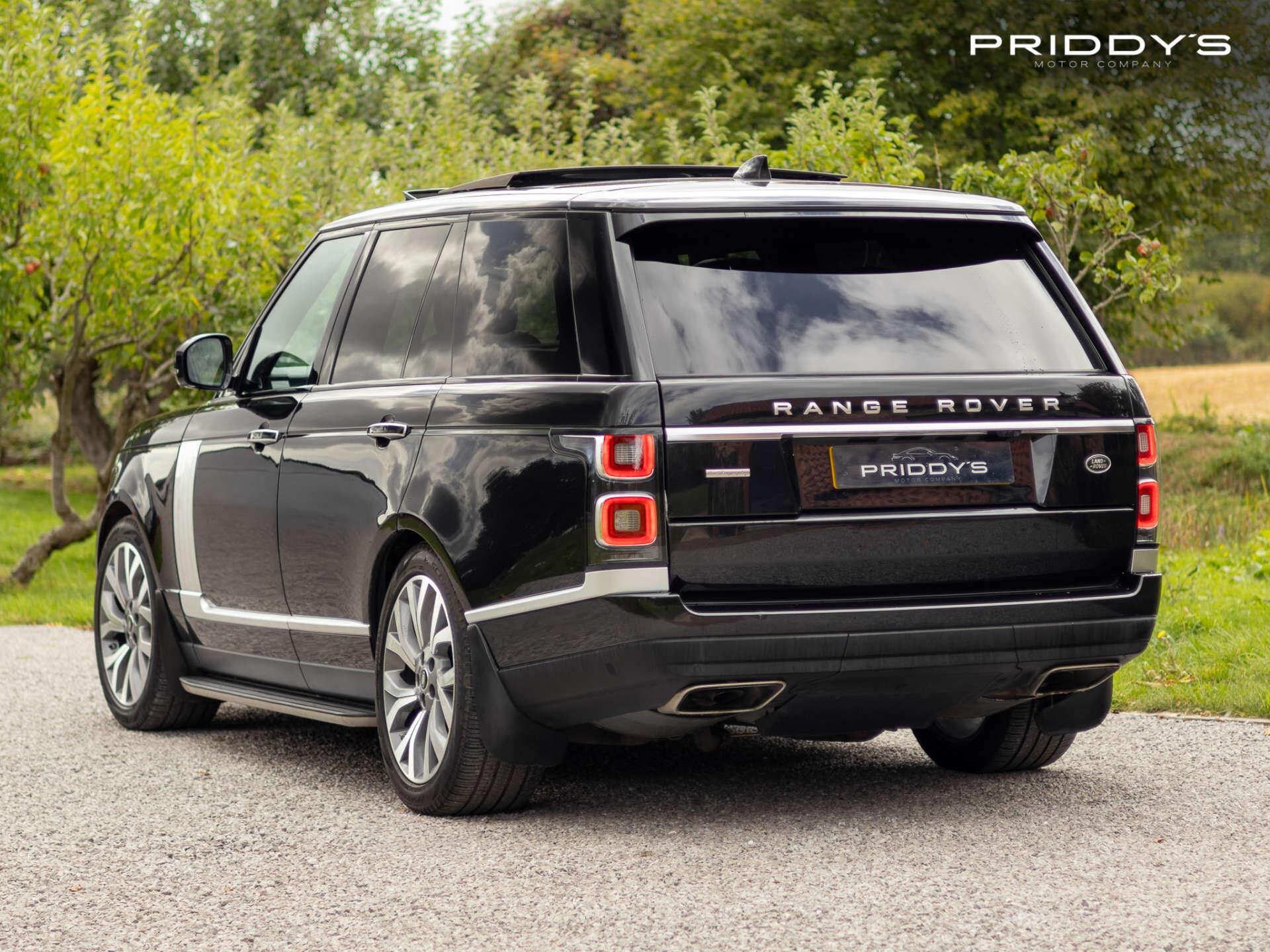 Land Rover Range Rover view 3