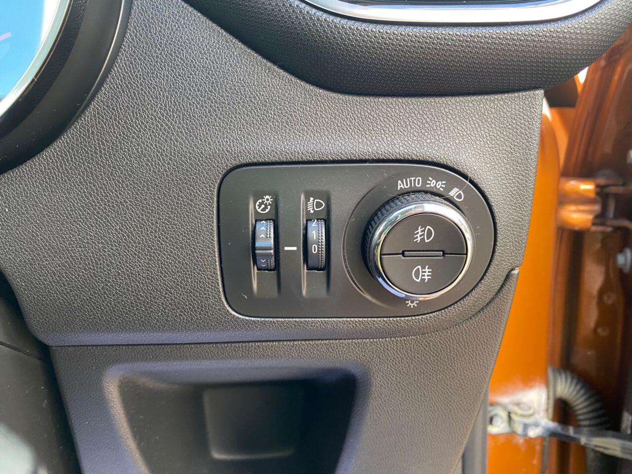 Vauxhall Crossland X view 28