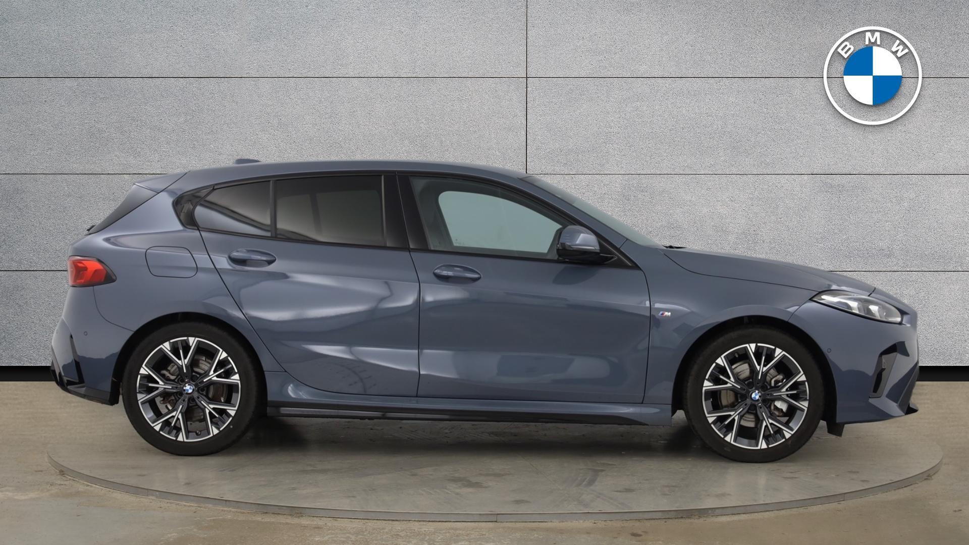 BMW 1 Series view 3