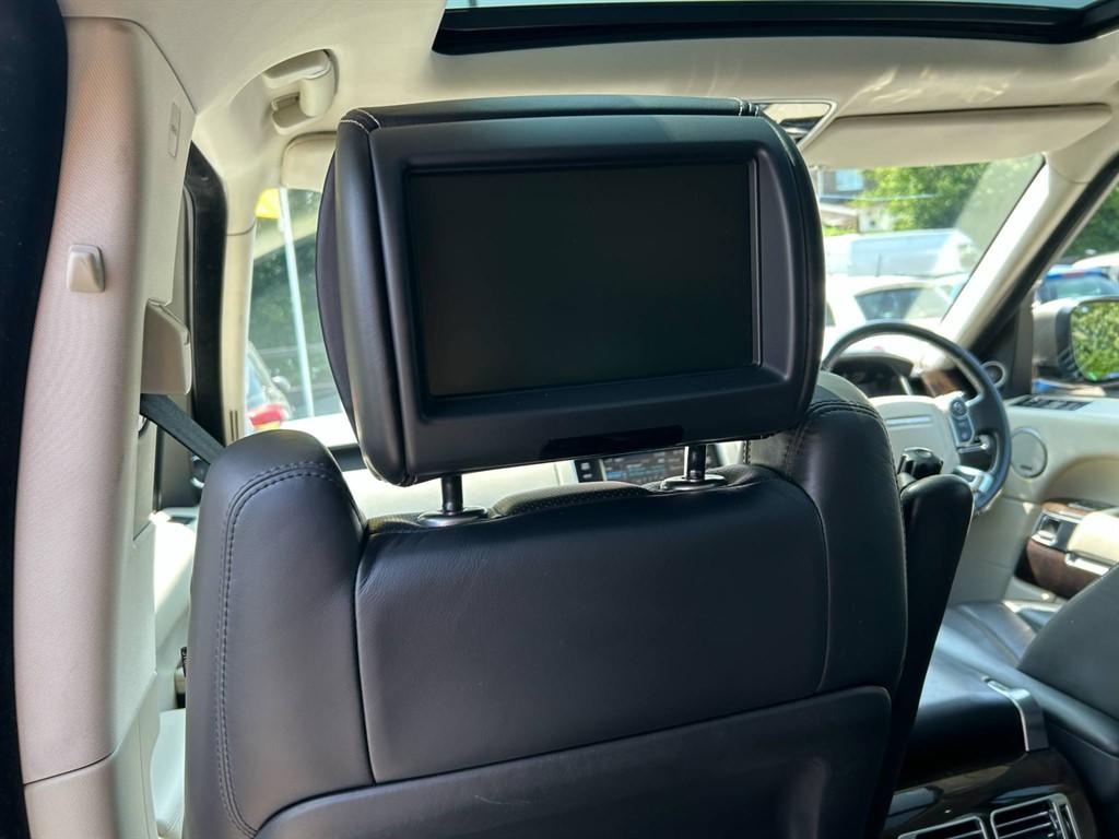 Land Rover Range Rover view 17