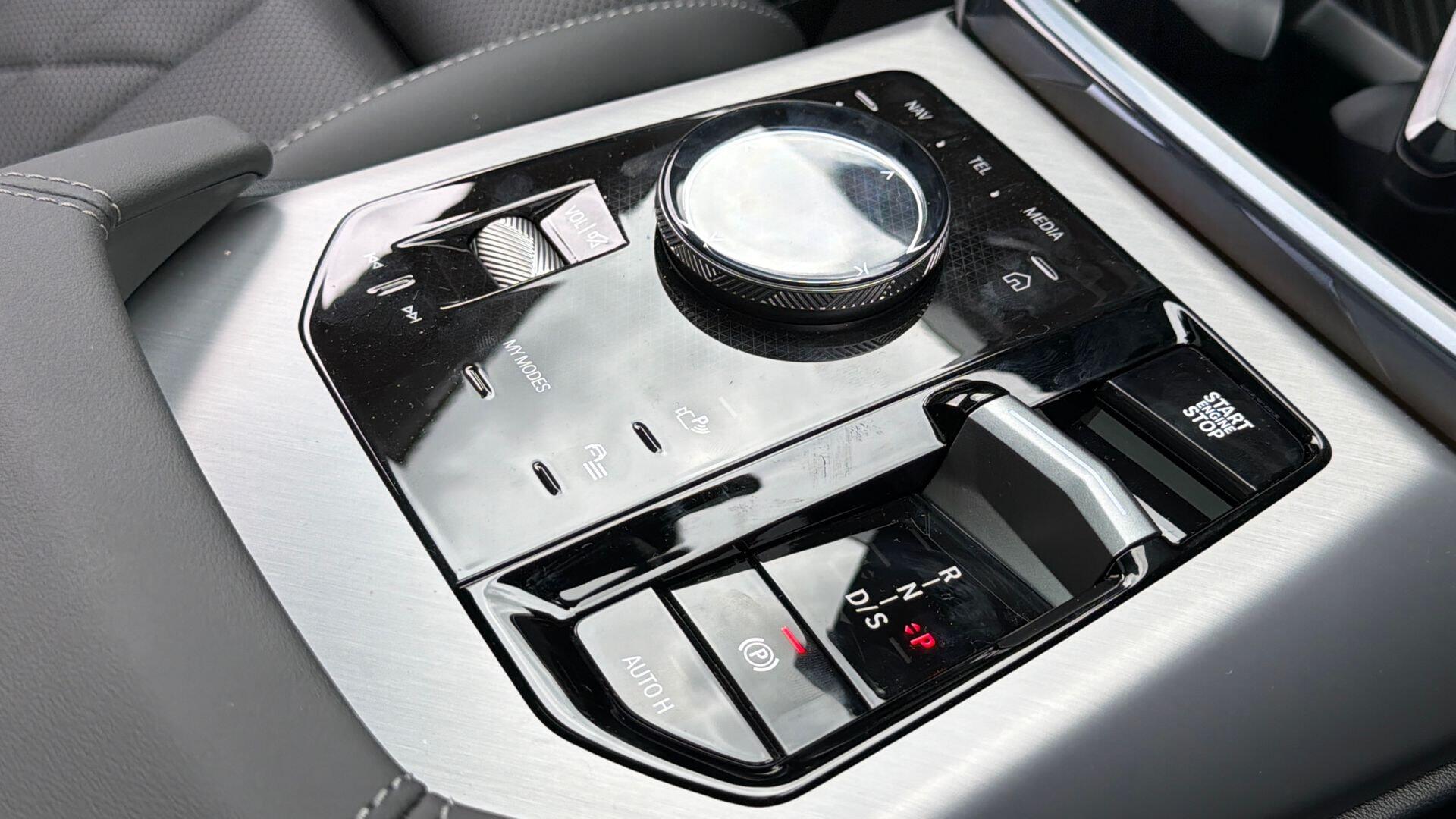 BMW X3 view 10