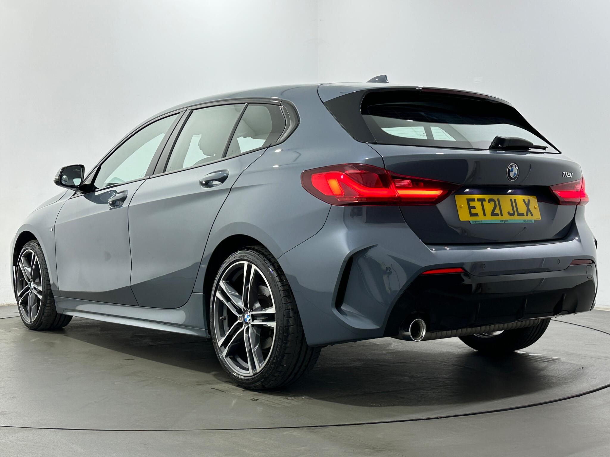 BMW 1 Series view 48