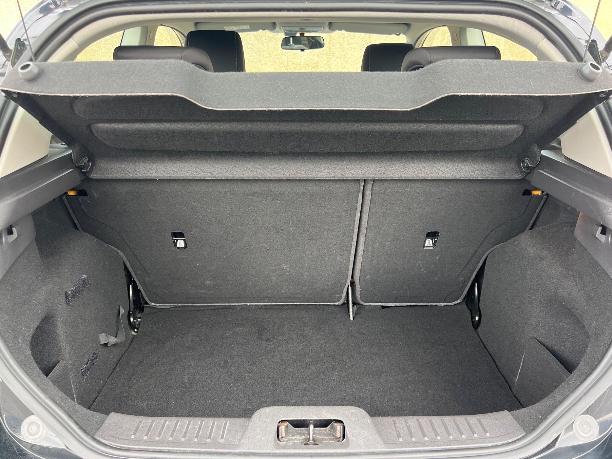 Ford Fiesta view 23