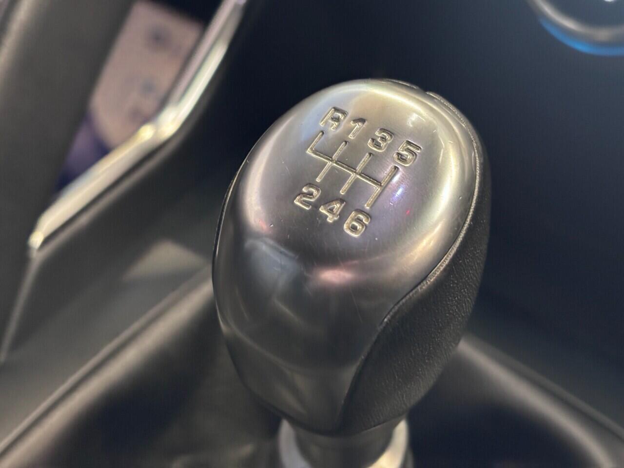 Jaguar E-Pace view 35
