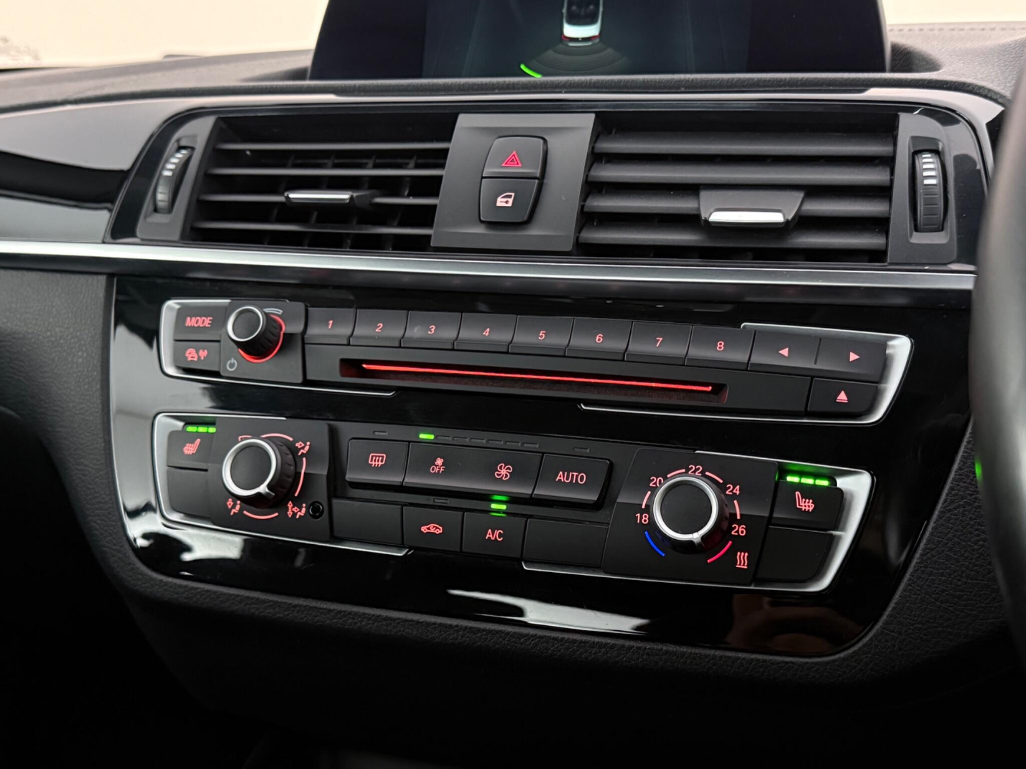BMW 2 Series view 24