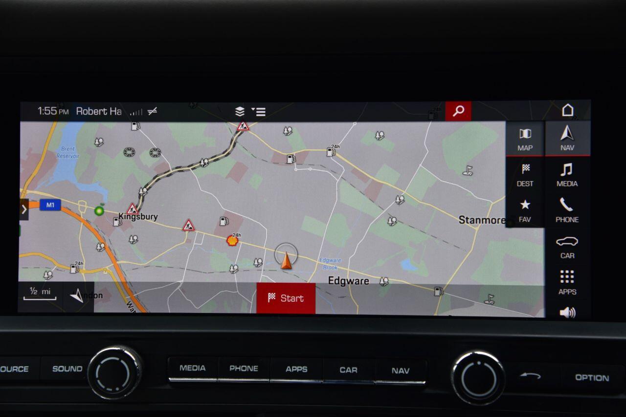 Porsche Macan view 41
