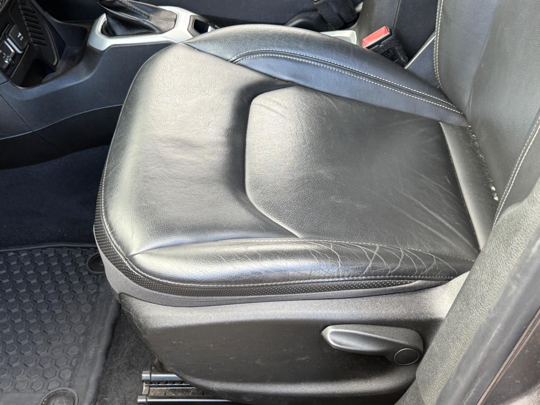 Jeep Renegade - Image 49