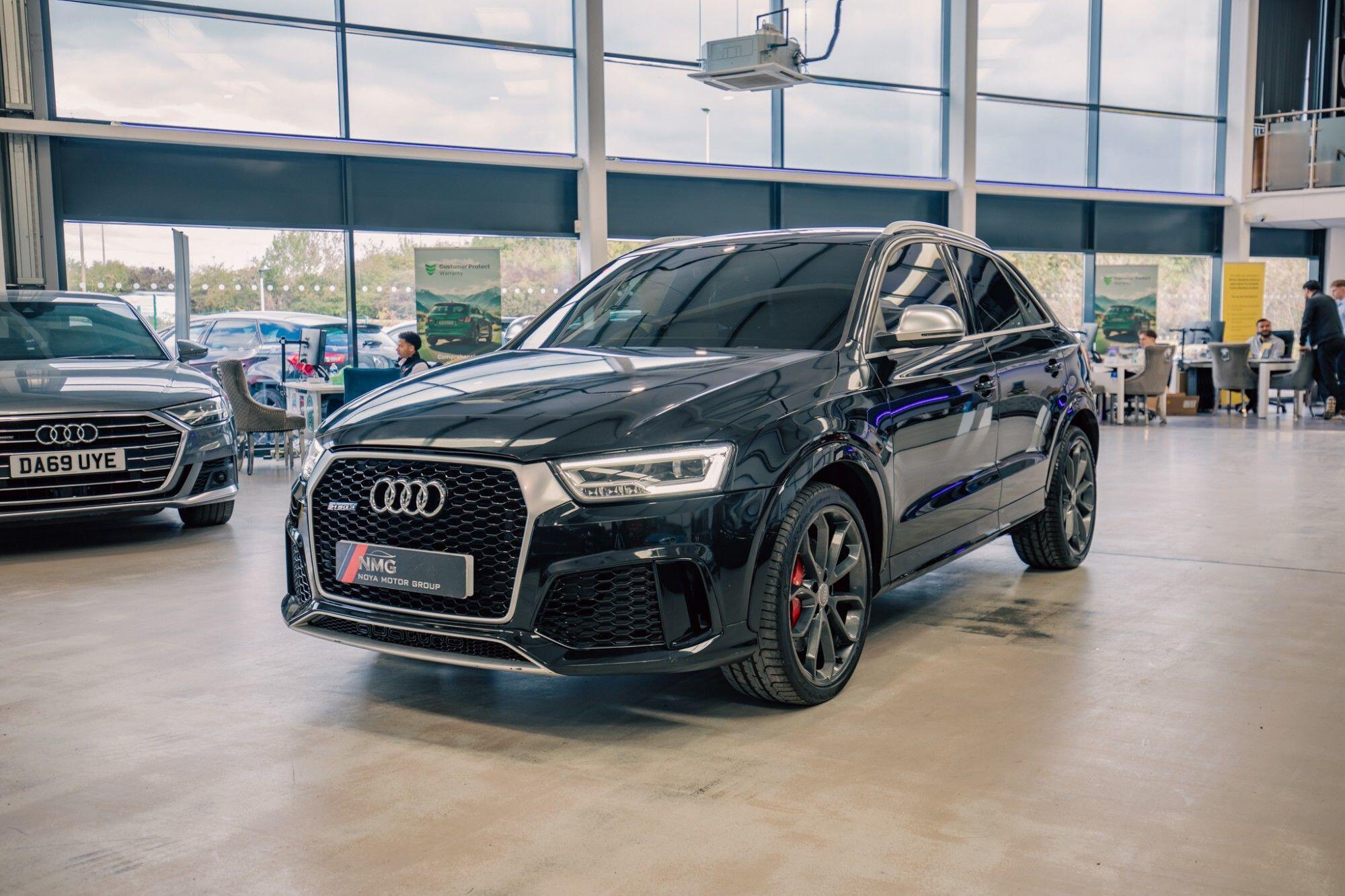 Audi RS Q3 view 24