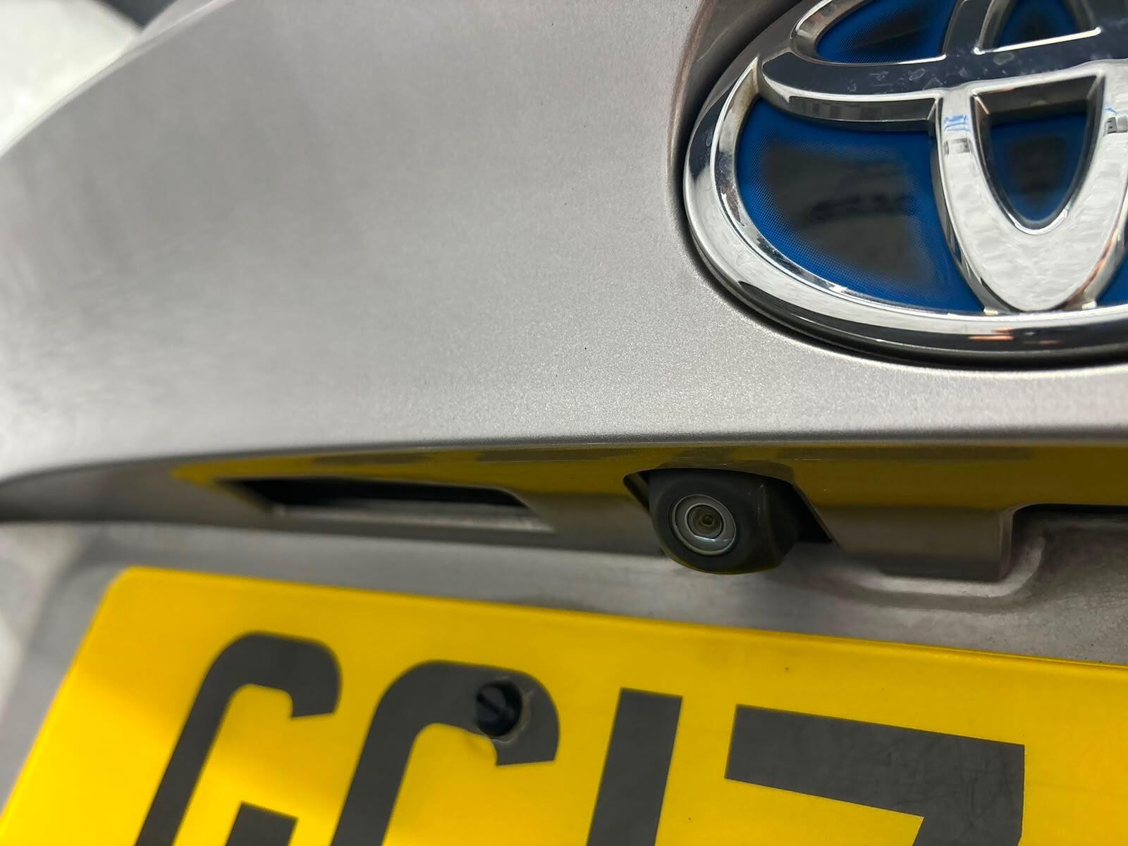 Toyota C-HR view 35