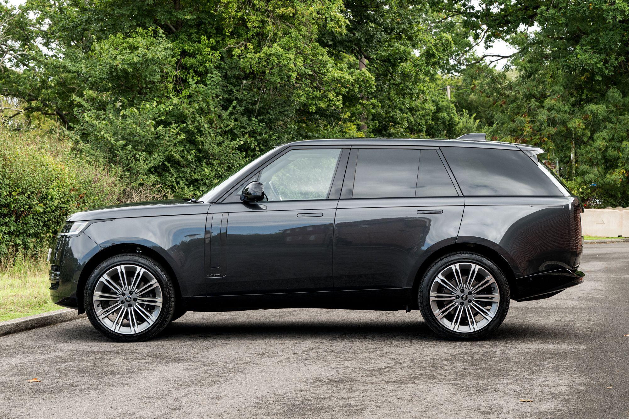 Land Rover Range Rover view 5