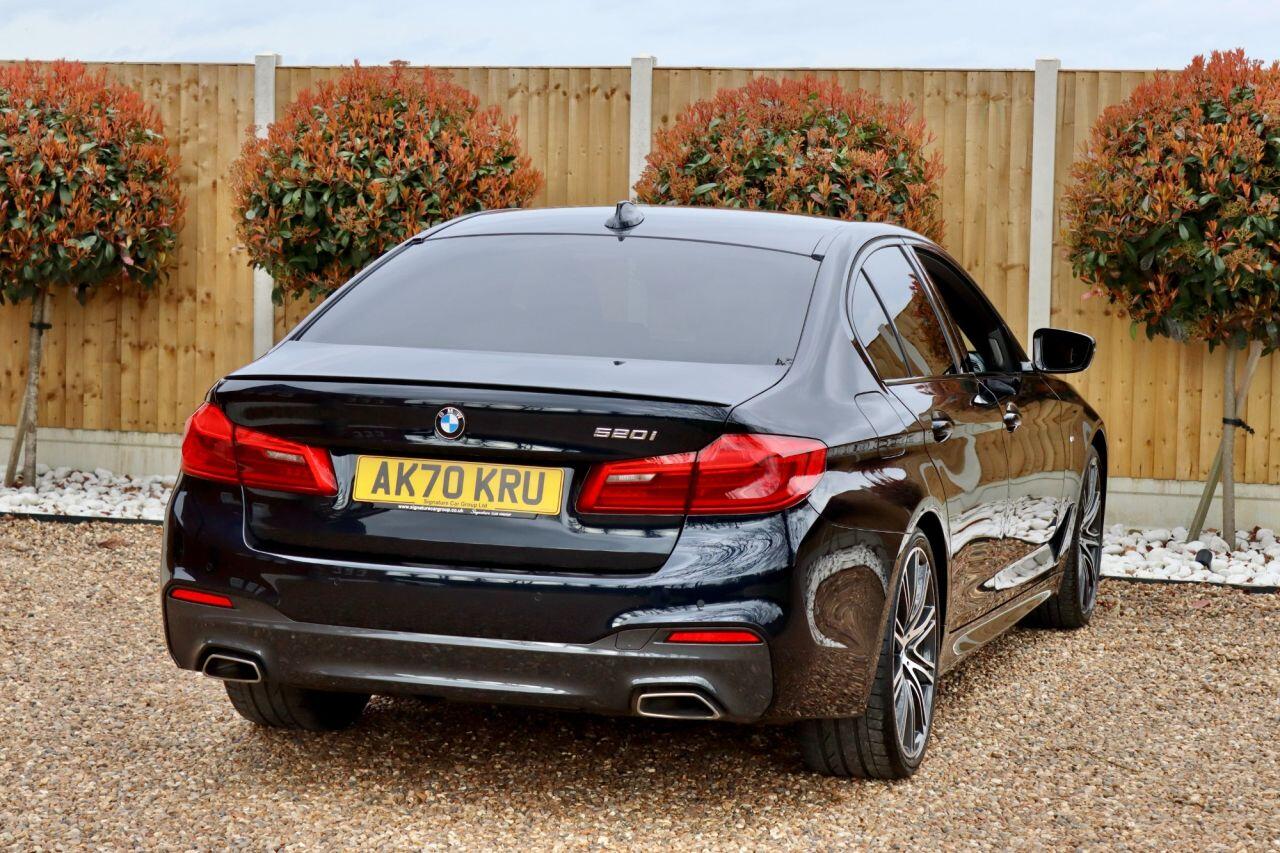 BMW 5 Series view 9