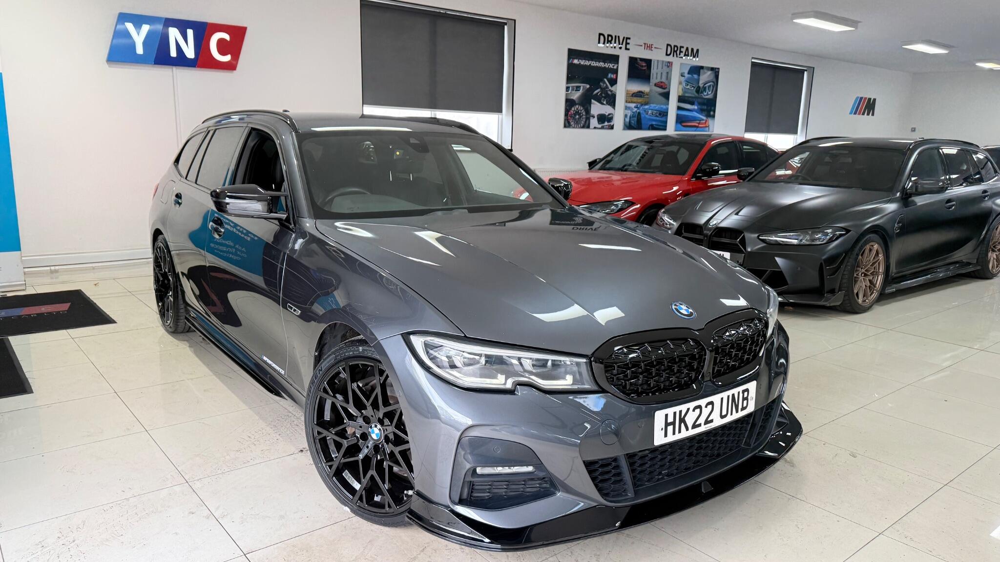 BMW 3 Series view 26