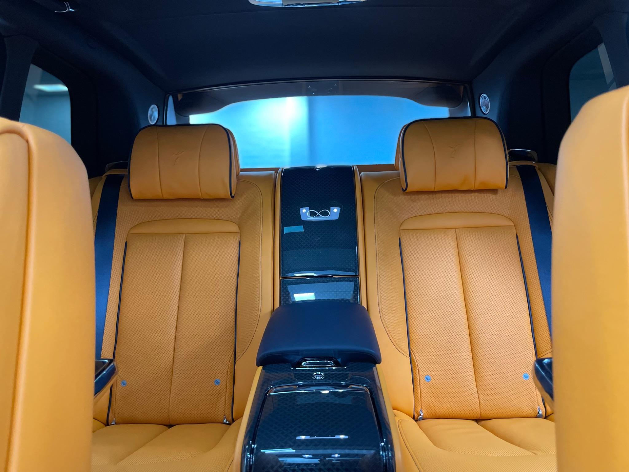 Rolls-Royce Cullinan view 50
