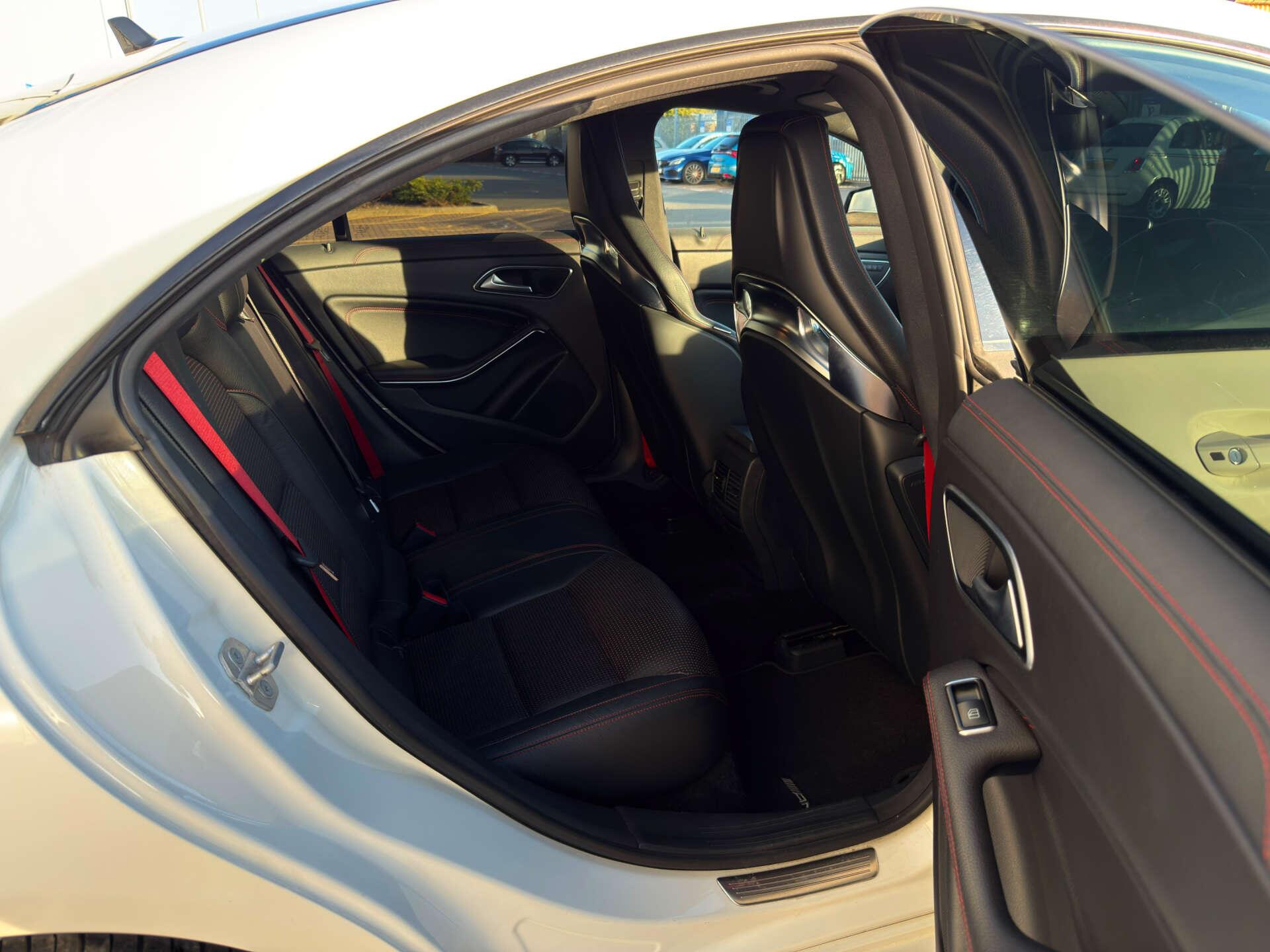 Mercedes-Benz Cla view 25