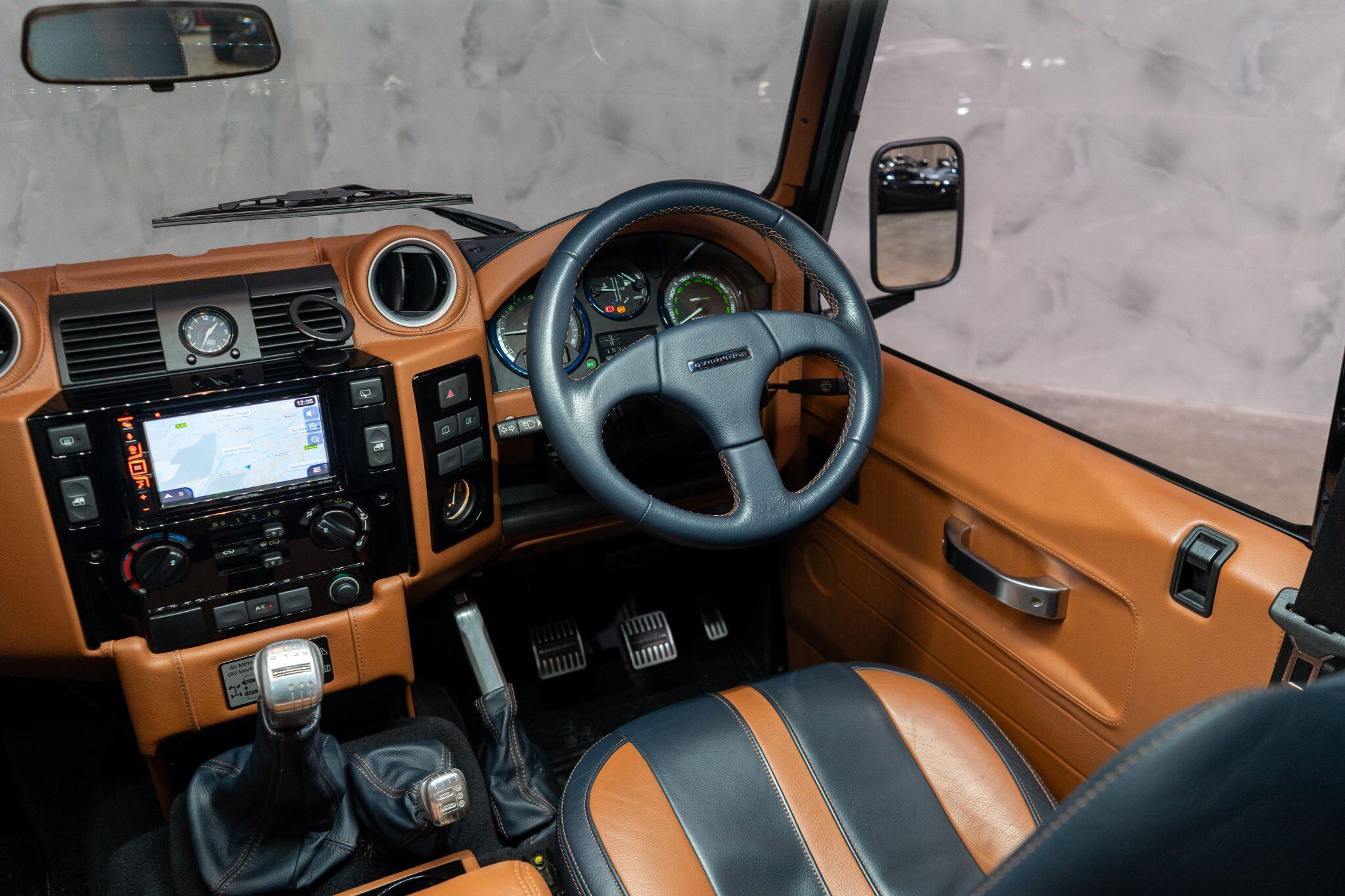 Land Rover Defender view 12