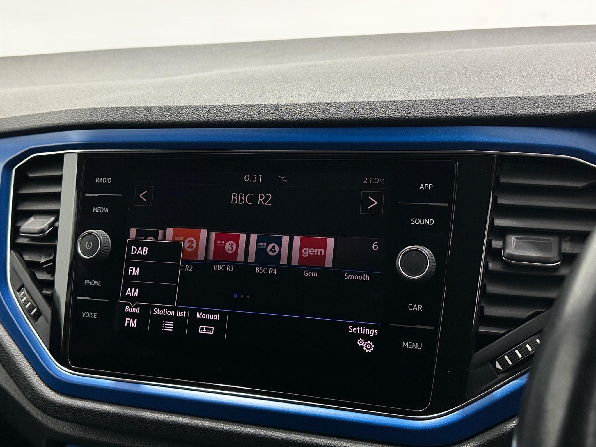 Volkswagen T-Roc view 24