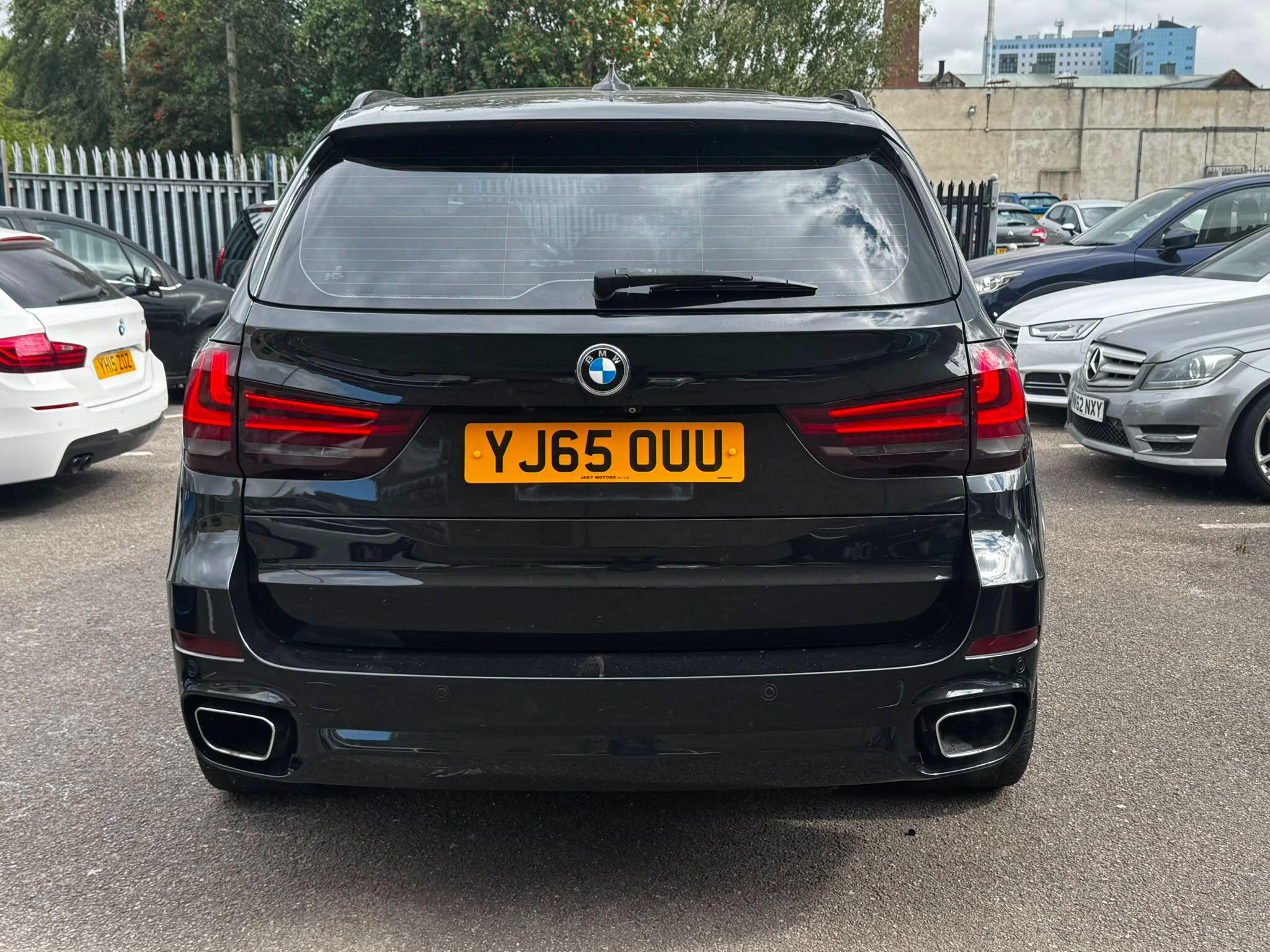 BMW X5 view 9