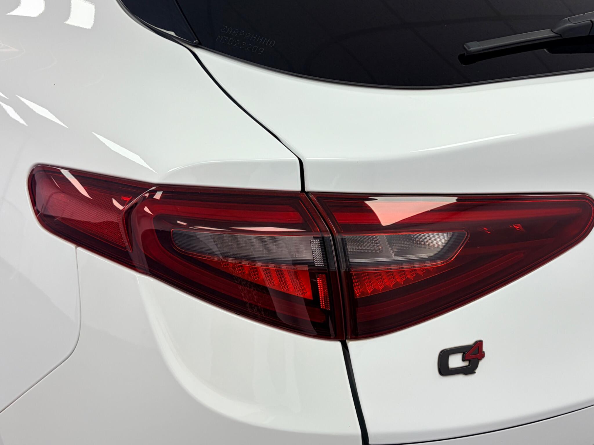 Alfa Romeo Stelvio view 29