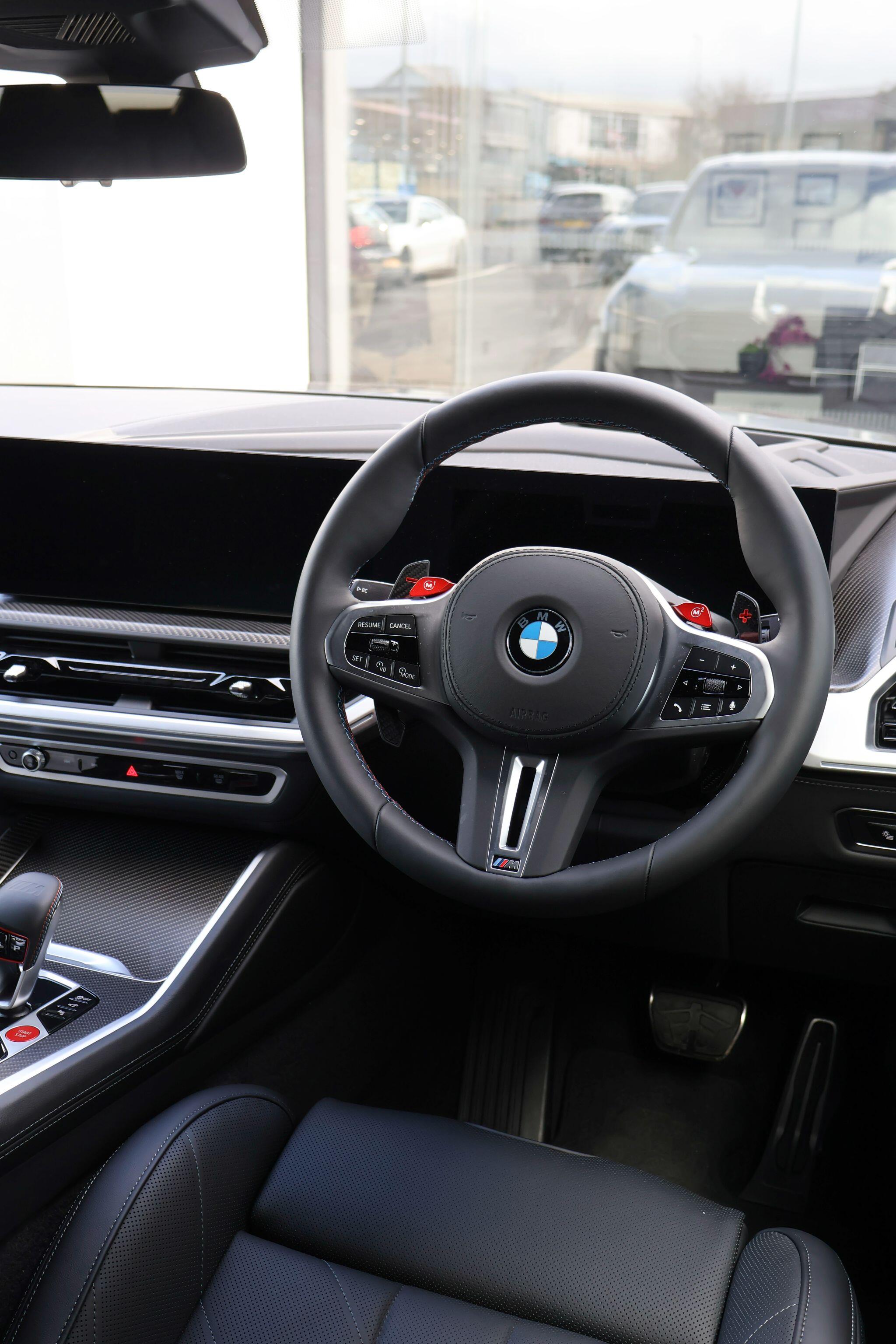 BMW XM view 25