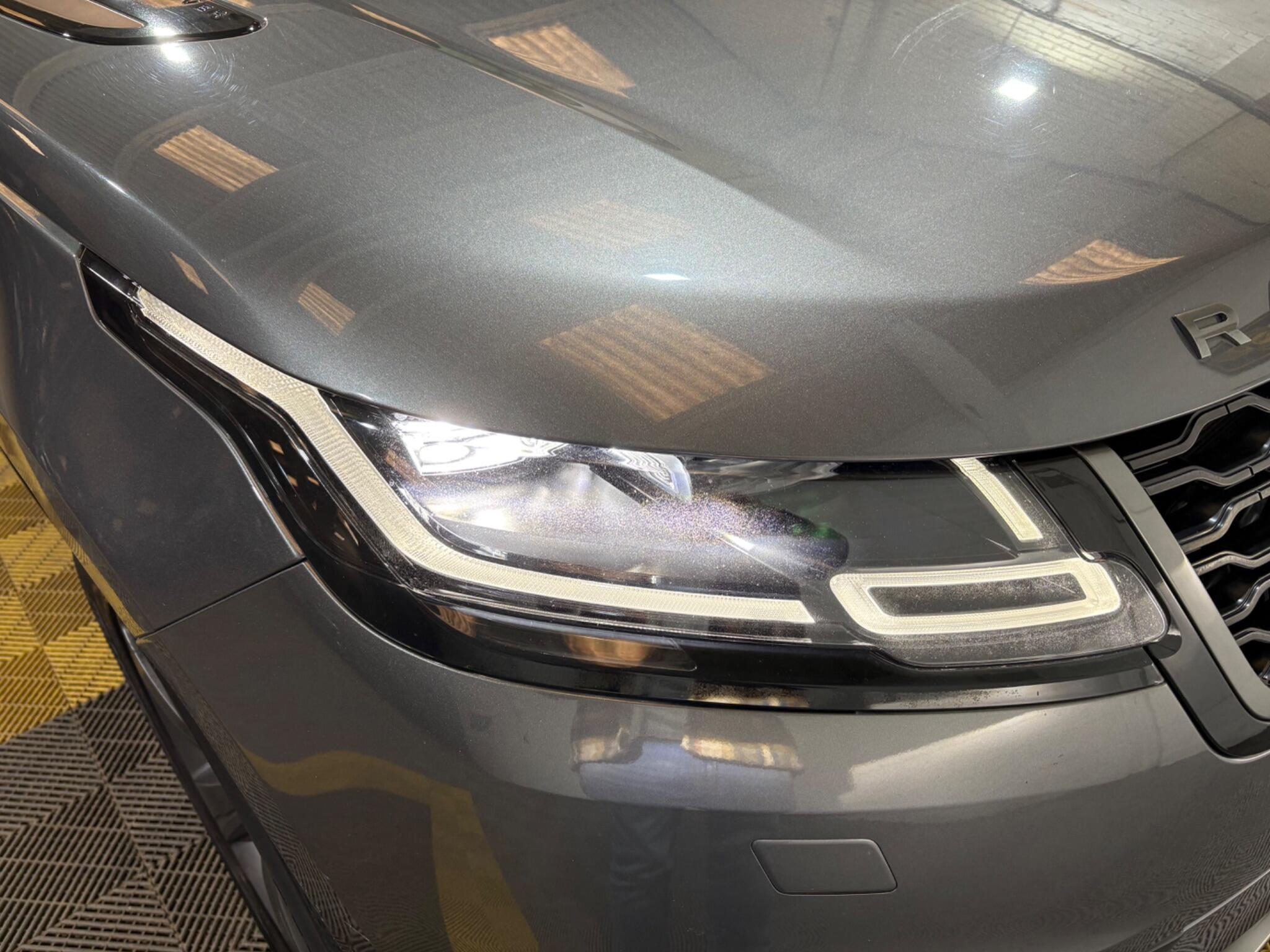 Land Rover Range Rover Velar view 81