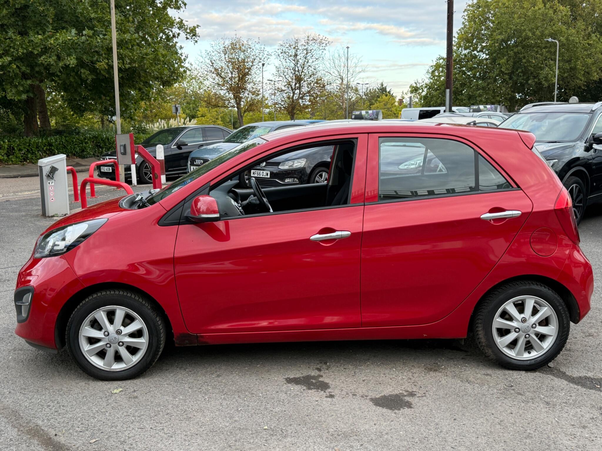 Kia Picanto - Image 10
