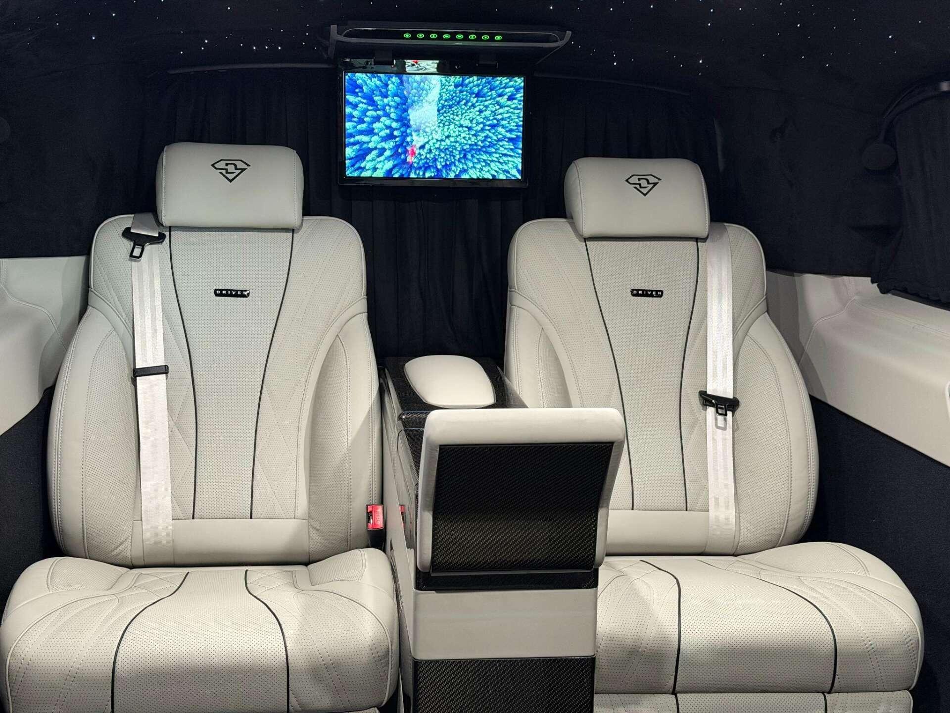 Mercedes-Benz V Class view 28