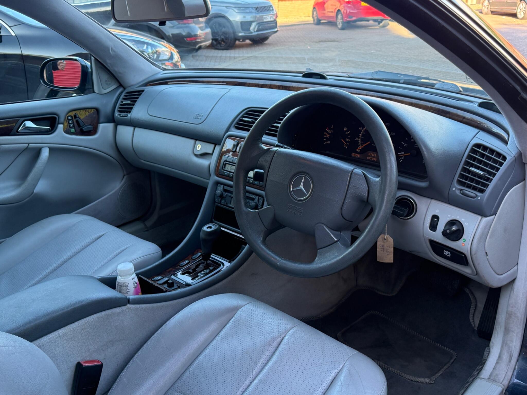Mercedes-Benz CLK - Image 11