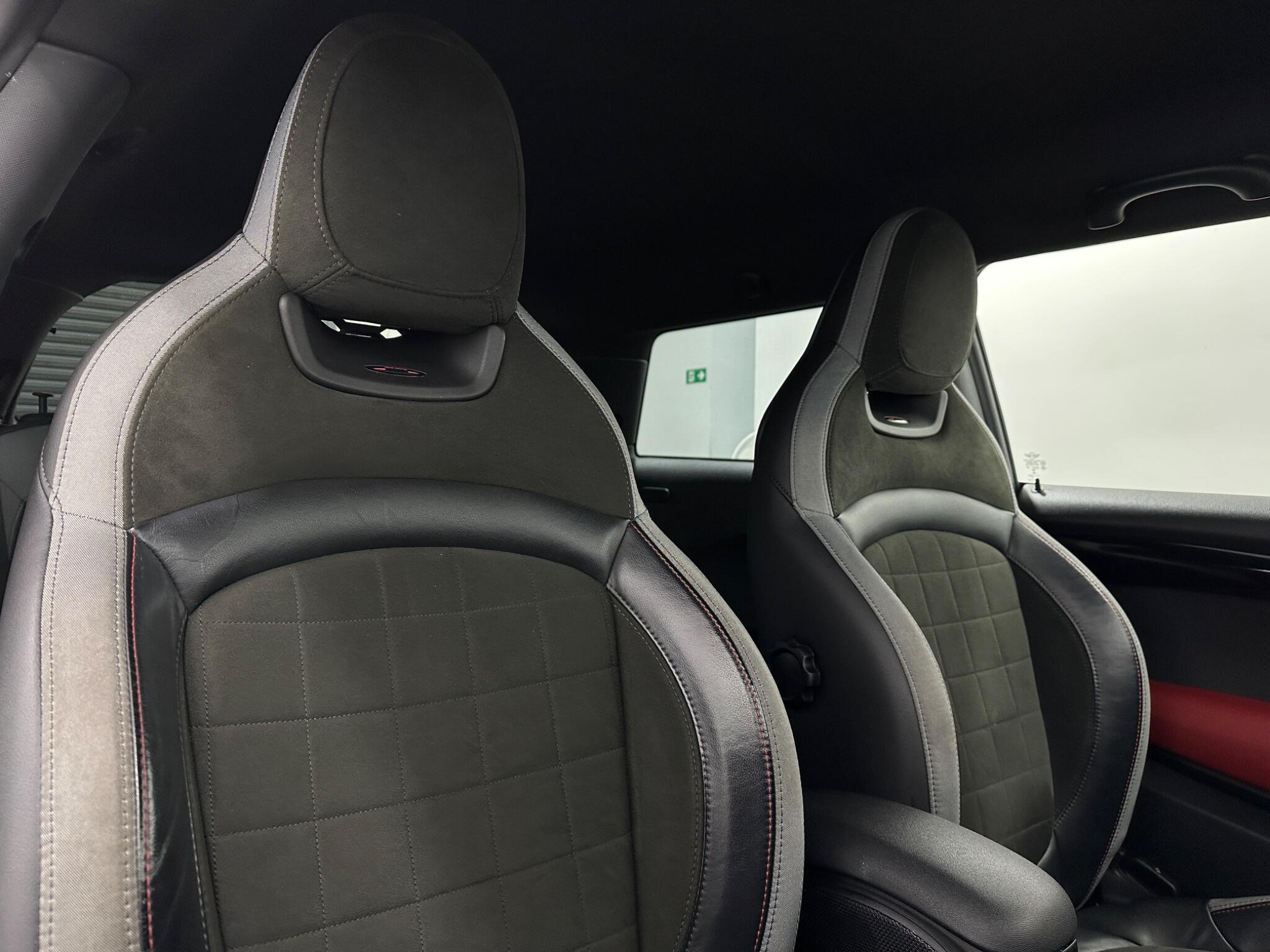 Mini Hatch view 34