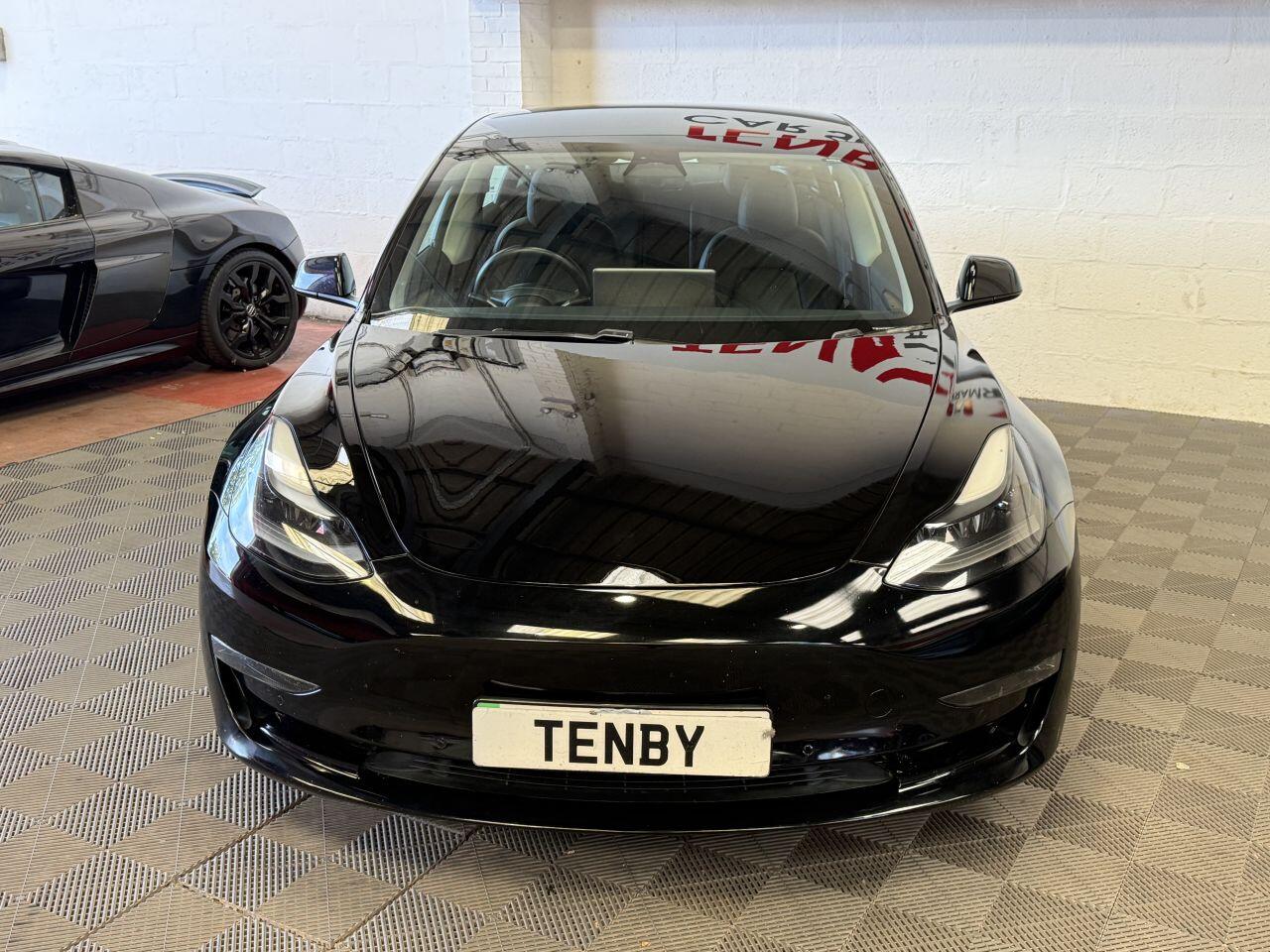 Tesla Model 3 view 4