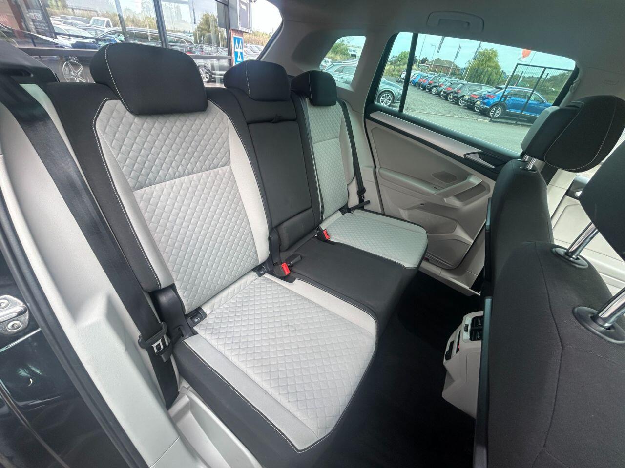 Volkswagen Tiguan view 15