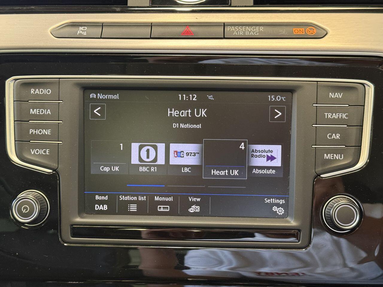 Volkswagen Passat view 48