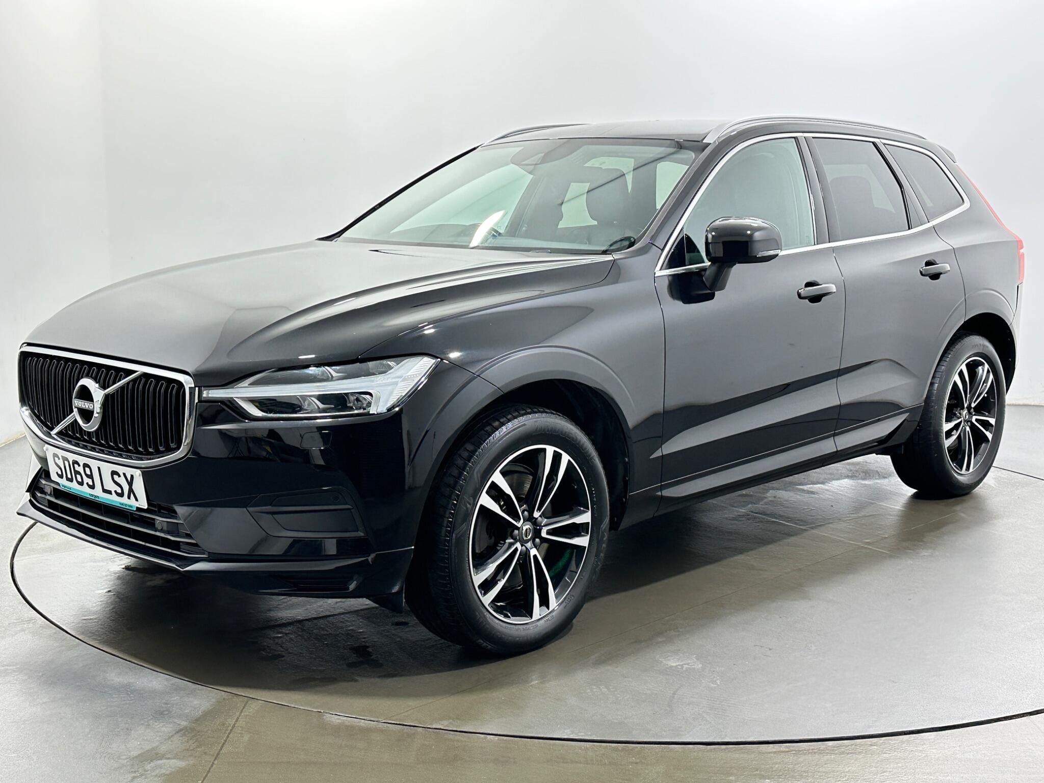 Volvo XC60 view 4