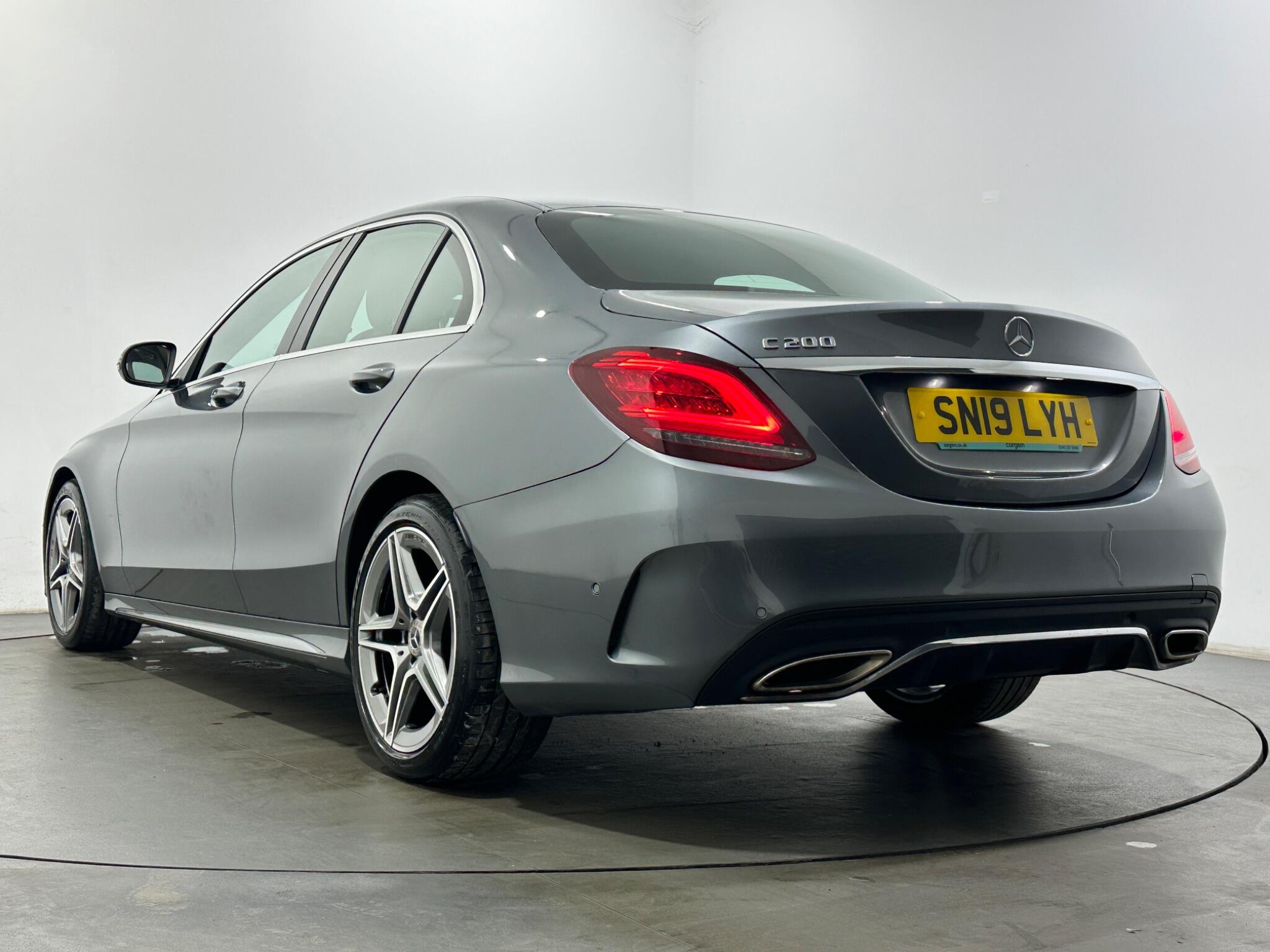 Mercedes-Benz C-Class view 46