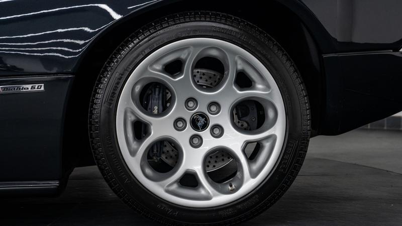 Lamborghini Diablo view 13