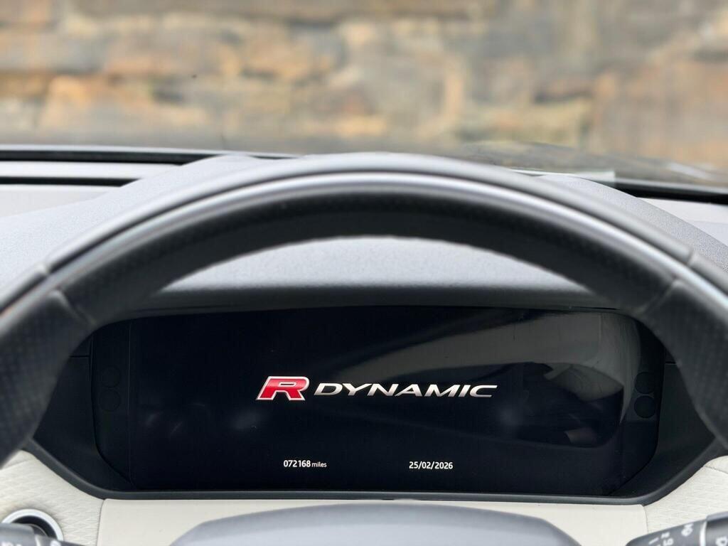 Land Rover Range Rover Velar view 25