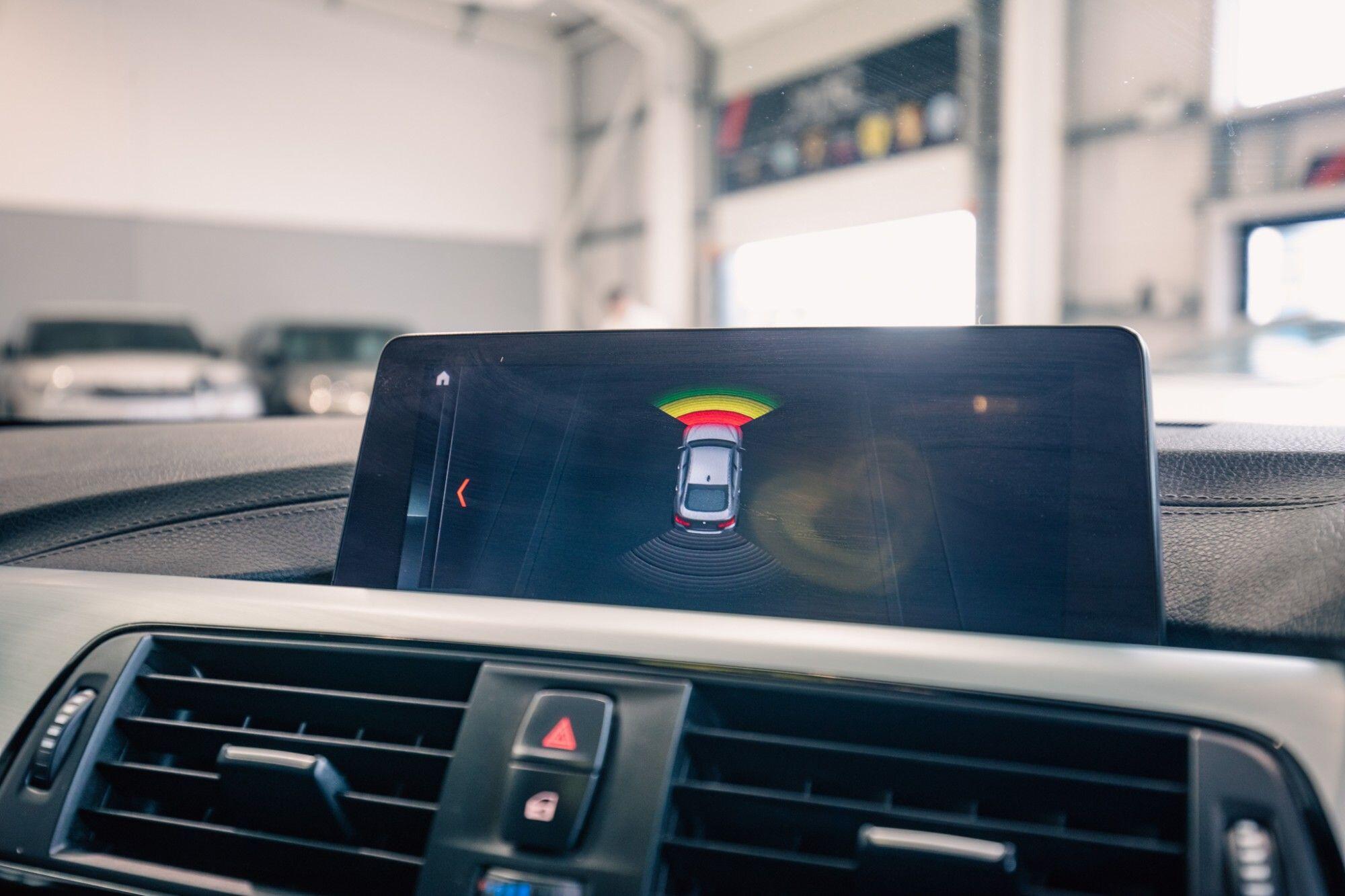BMW 4 Series view 17