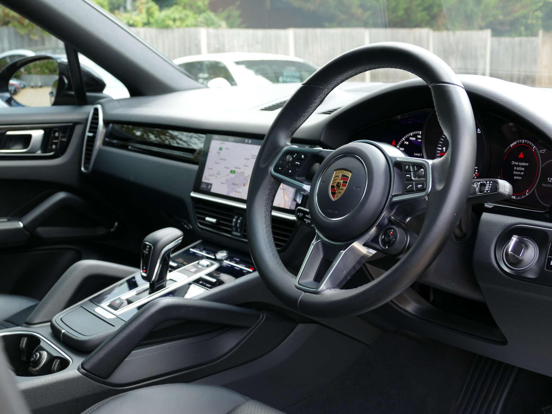 Porsche Cayenne view 3