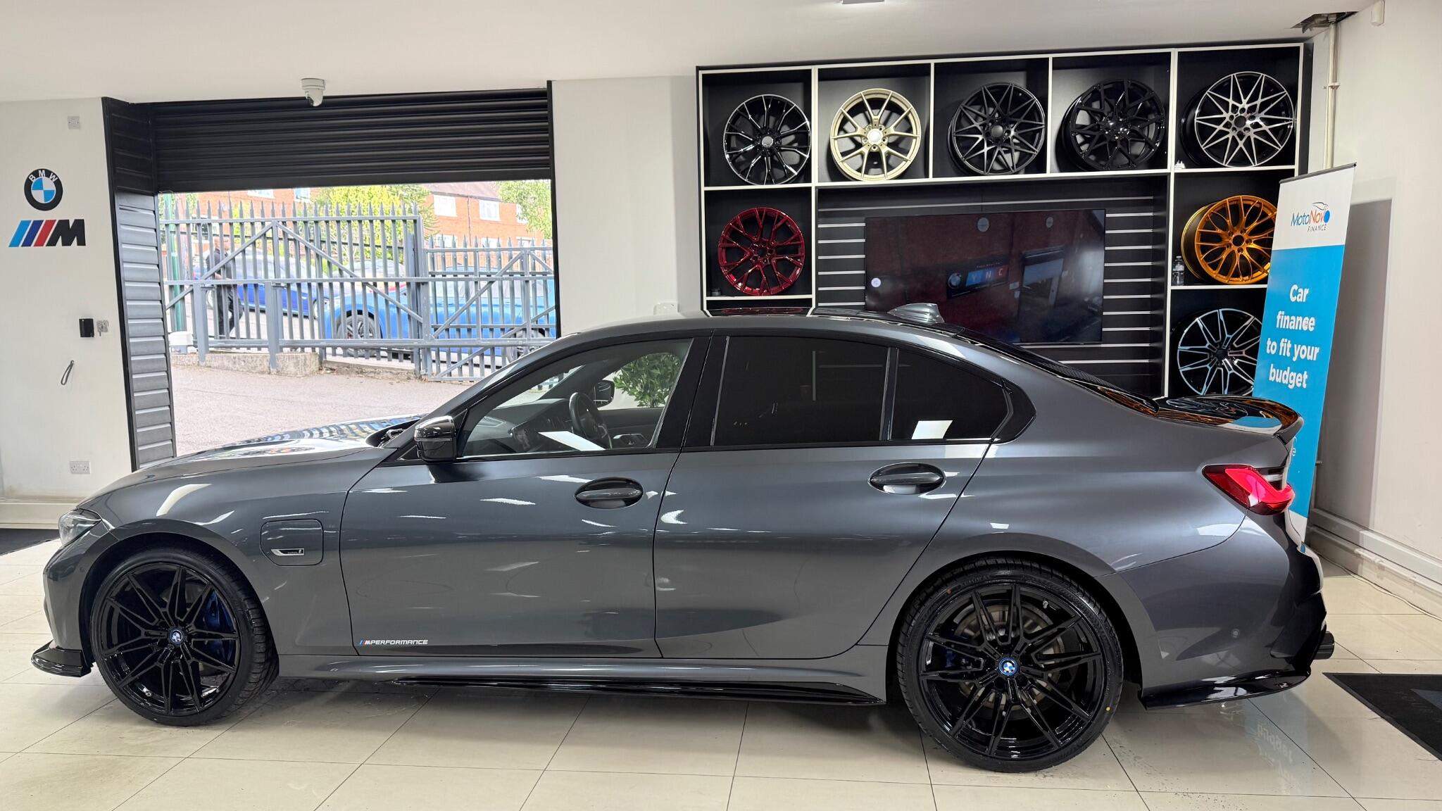 BMW 3 Series view 39